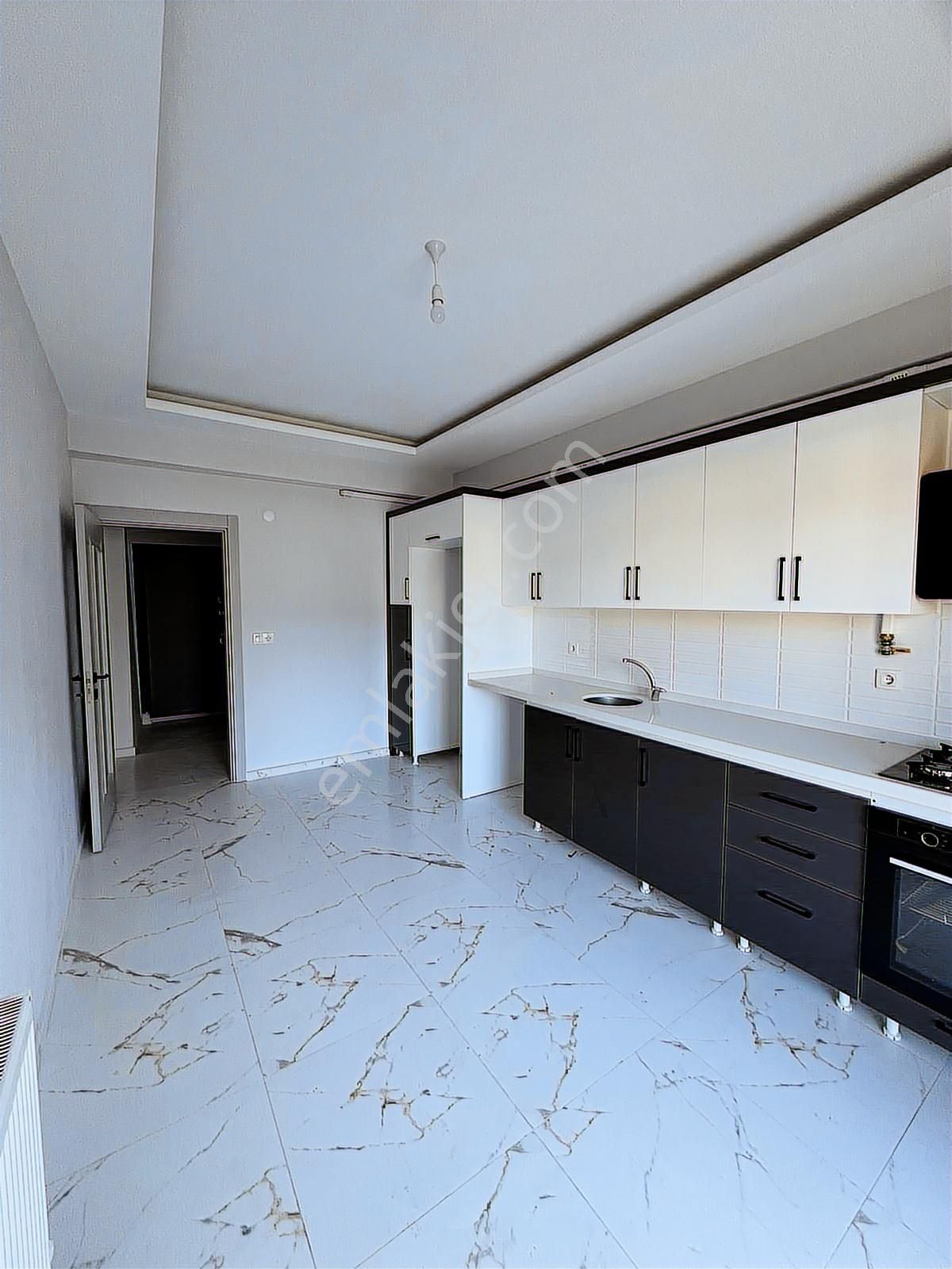 Bergama Gaziosmanpaşa Mahallesin'de Satılık 3+1 Daire - Görsel 19