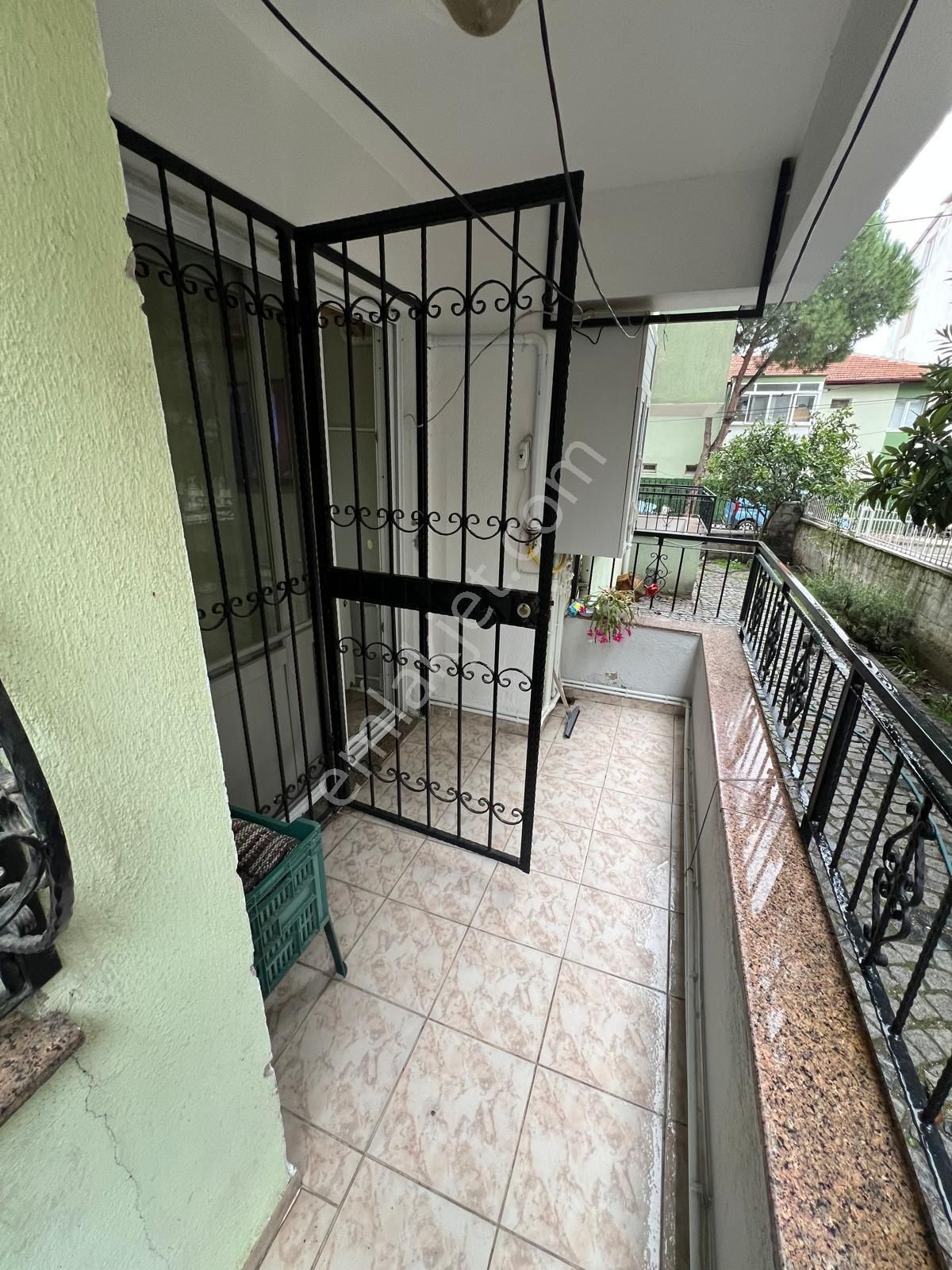 Bergama Bahçelievler Mahallesinde 3+1 Kiralık Daire - Görsel 25