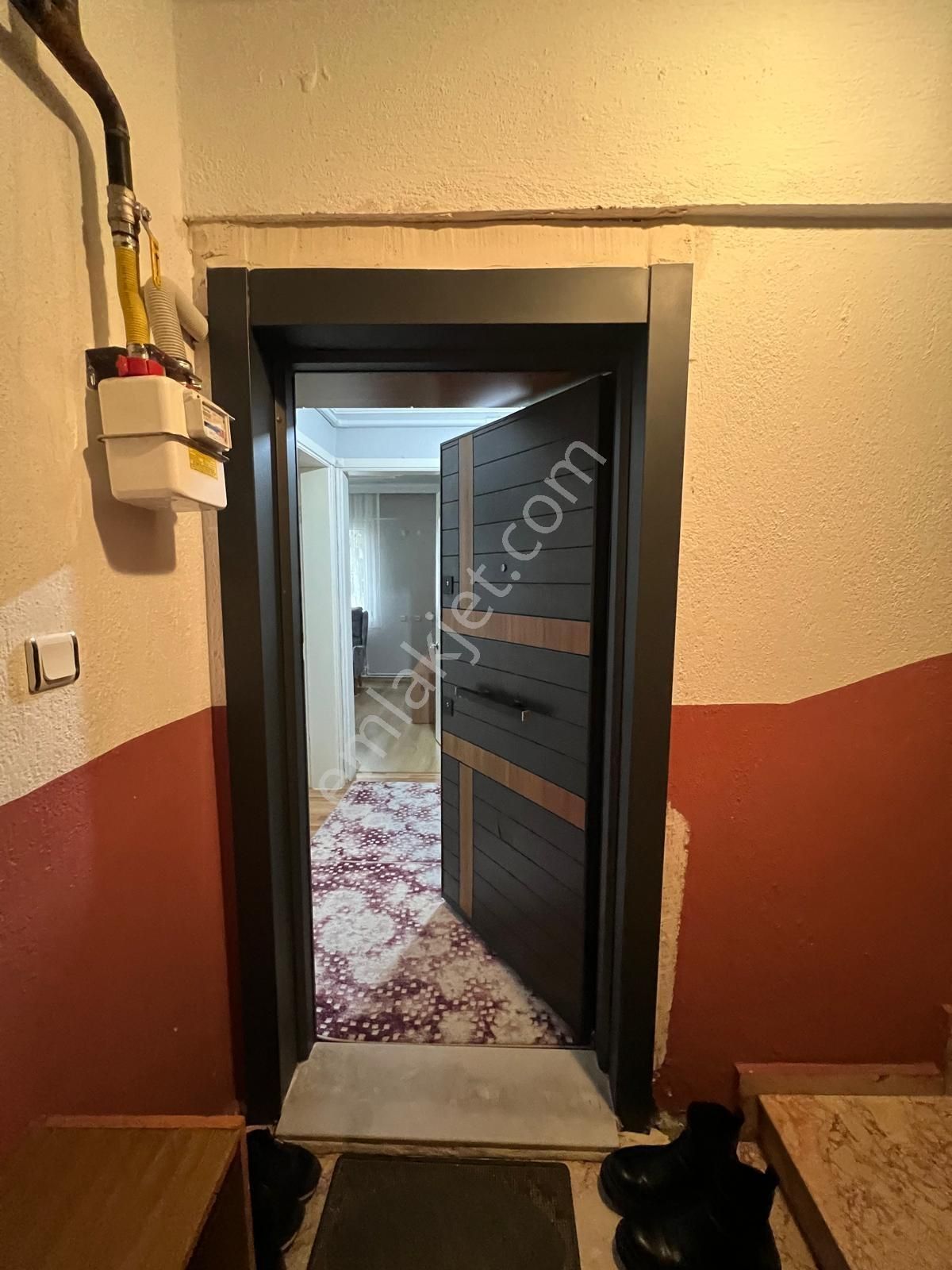 Bergama Bahçelievler Mahallesinde 3+1 Kiralık Daire - Görsel 11