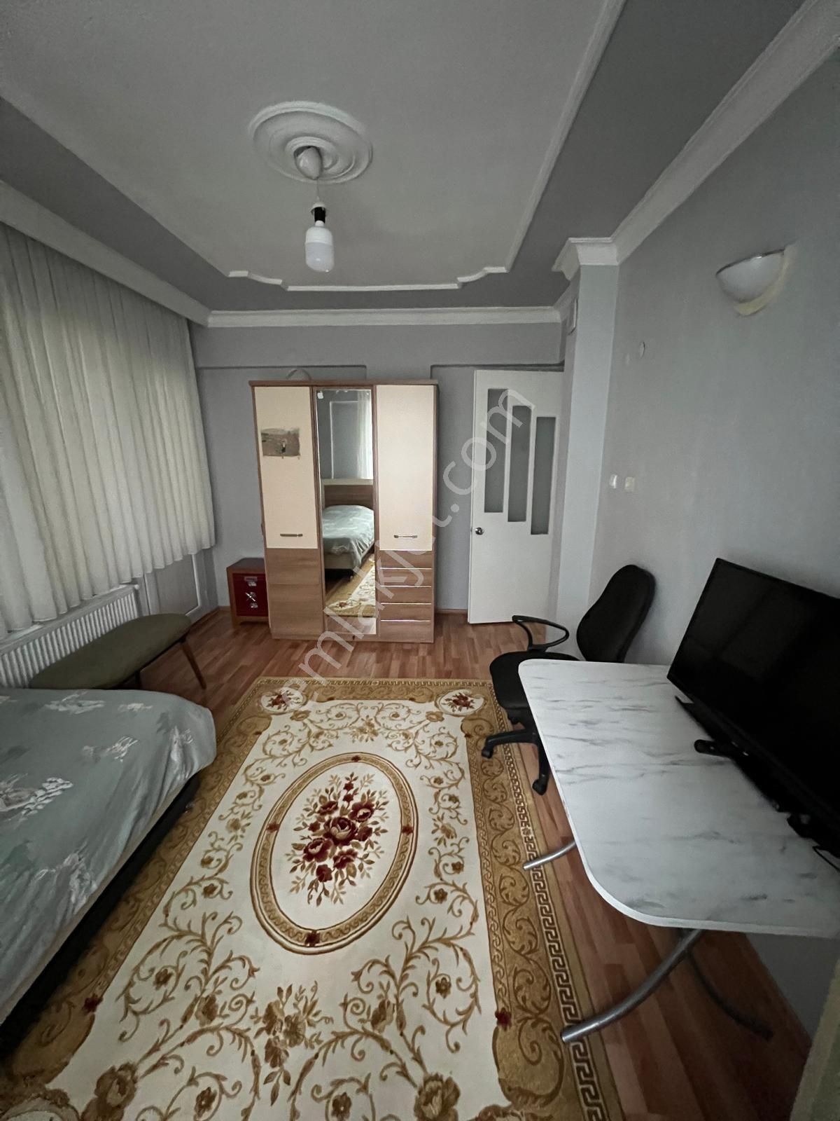 Bergama Bahçelievler Mahallesinde 3+1 Kiralık Daire - Görsel 17