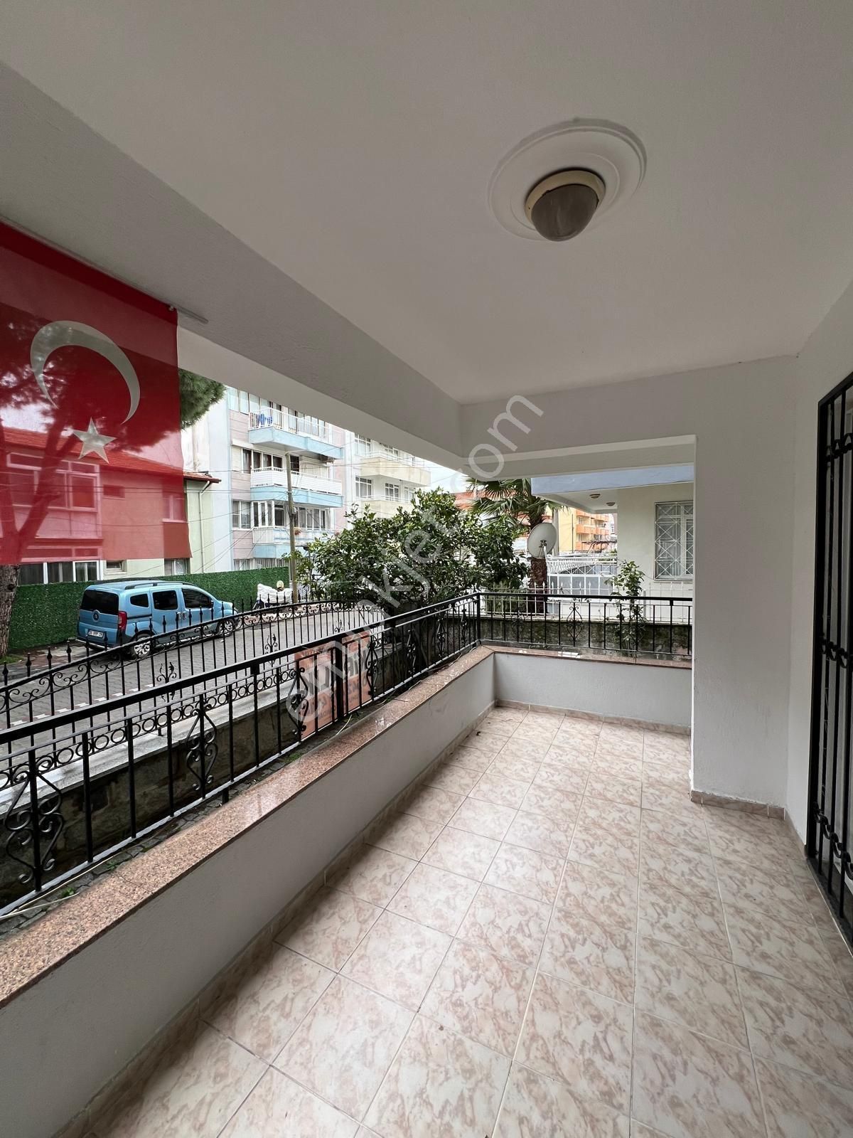 Bergama Bahçelievler Mahallesinde 3+1 Kiralık Daire - Görsel 20