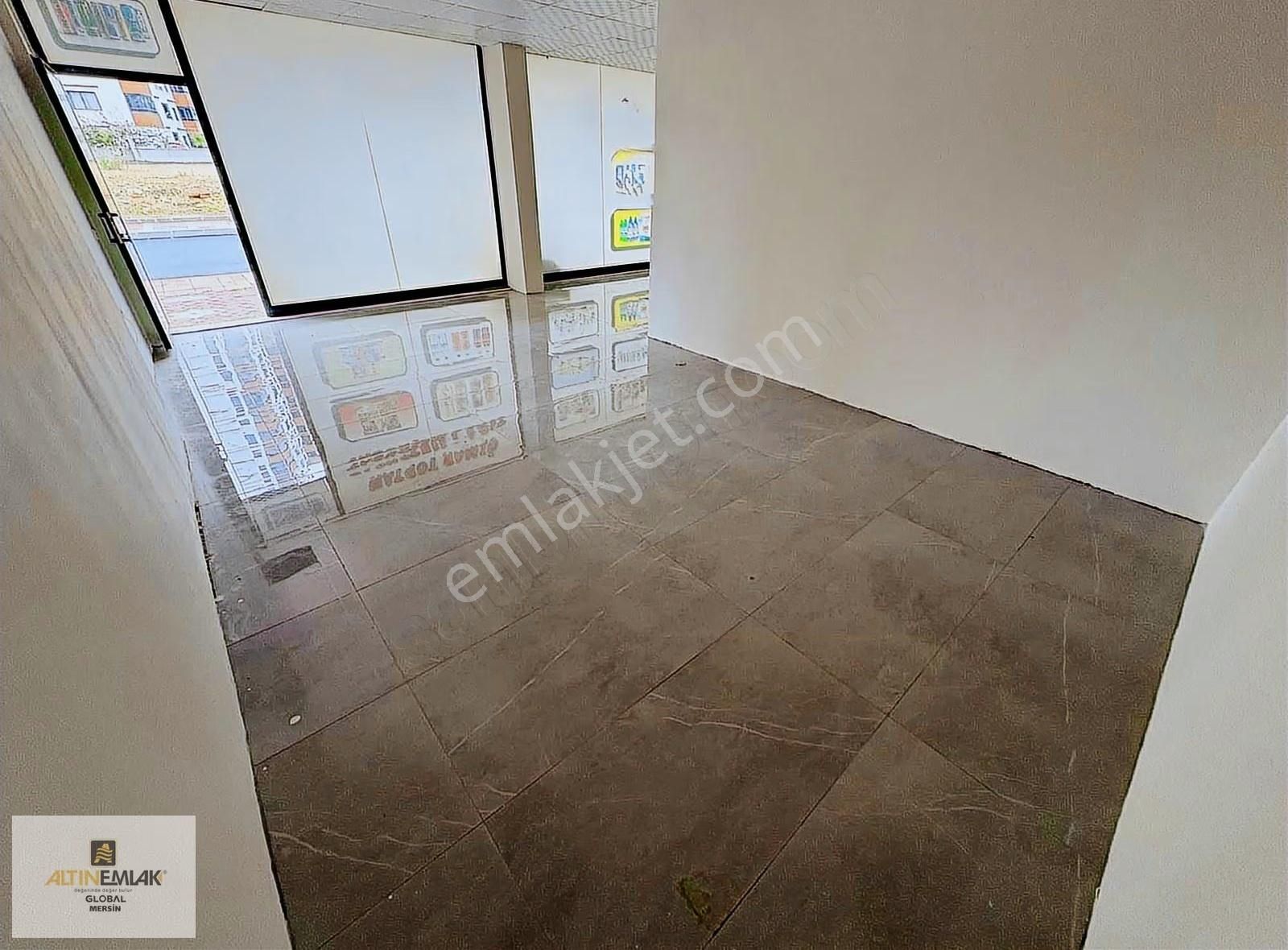 Altın Emlak'tn Akdeniz Caddesine Yakın Cazip Dükkan - Görsel 8