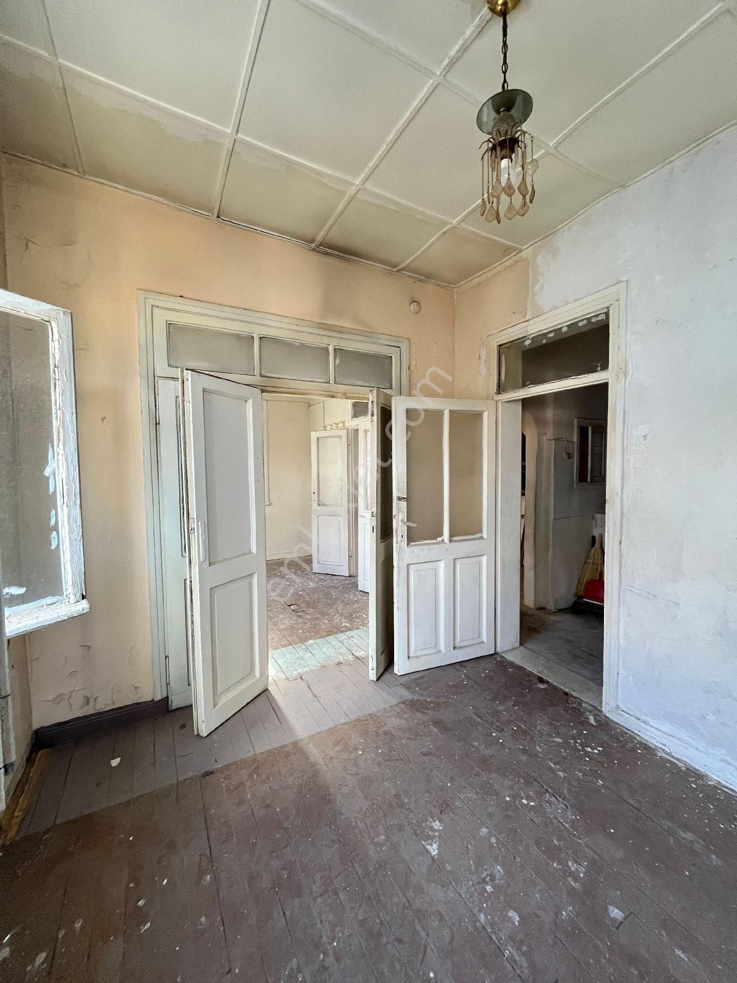 İzmir Konak Sakarya Mah.de 2katlı Satılık Müstakil - Görsel 29