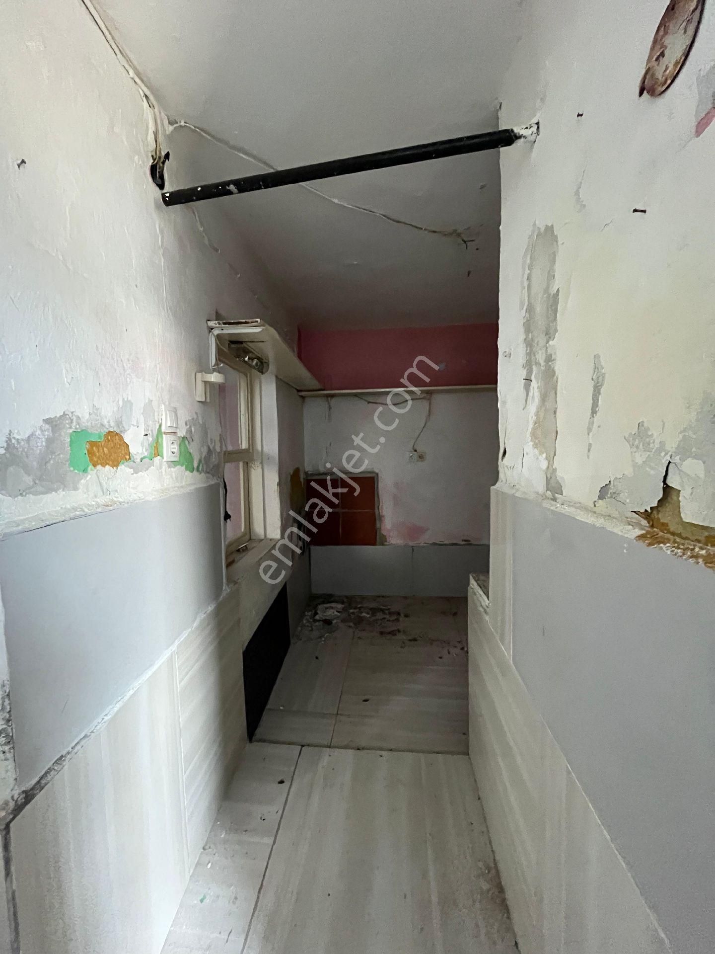 İzmir Konak Sakarya Mah.de 2katlı Satılık Müstakil - Görsel 8