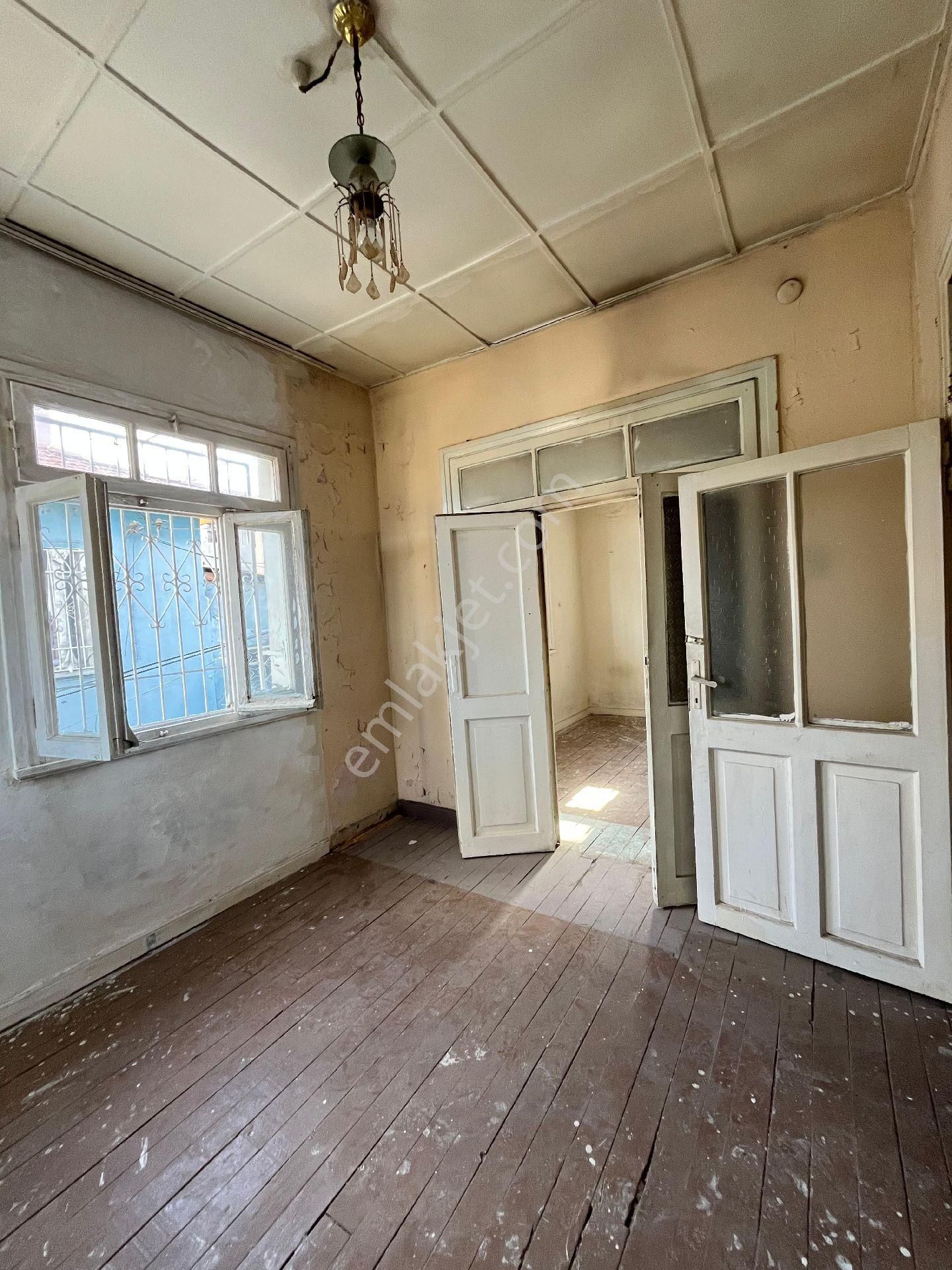 İzmir Konak Sakarya Mah.de 2katlı Satılık Müstakil - Görsel 28