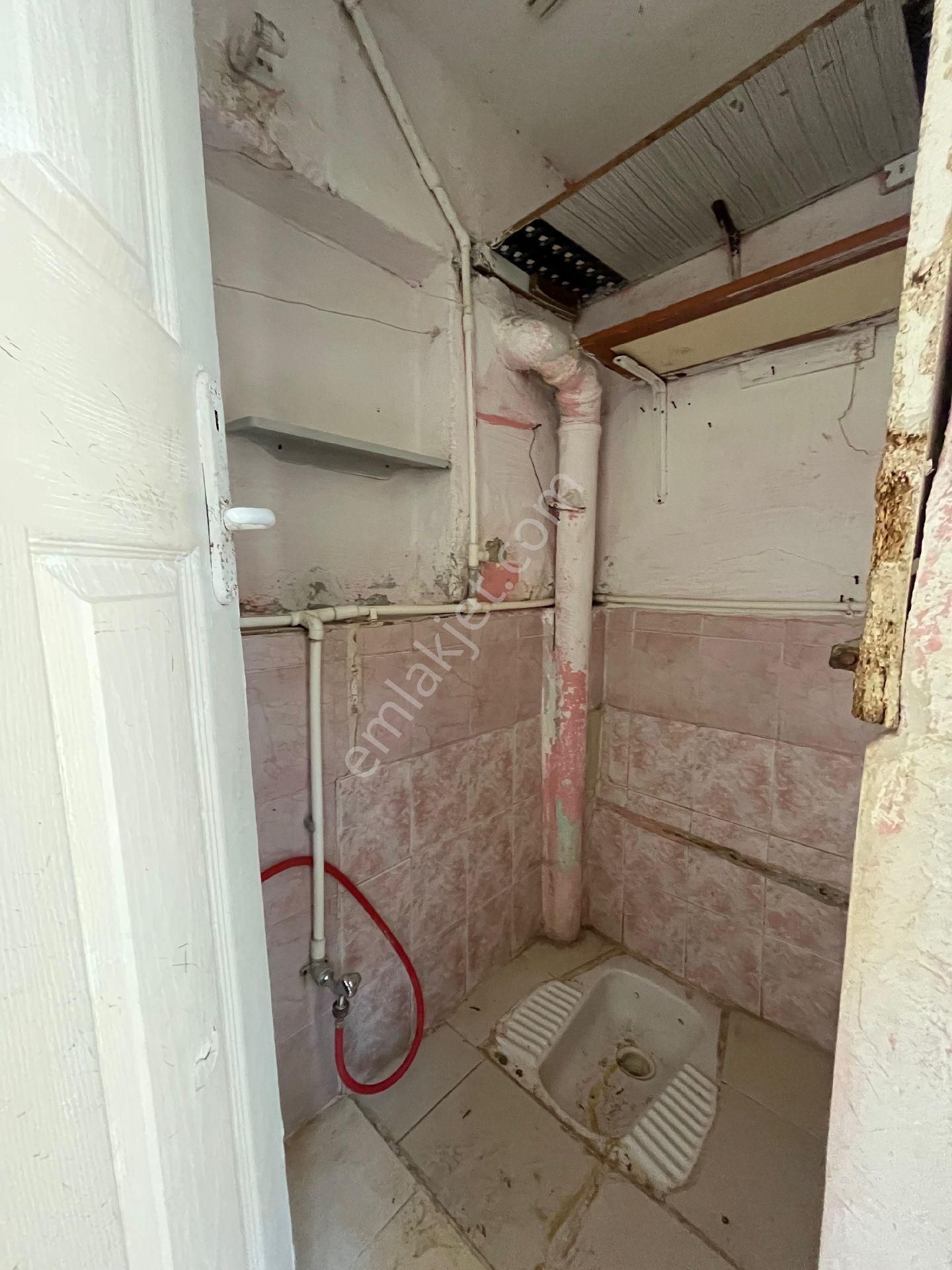 İzmir Konak Sakarya Mah.de 2katlı Satılık Müstakil - Görsel 6