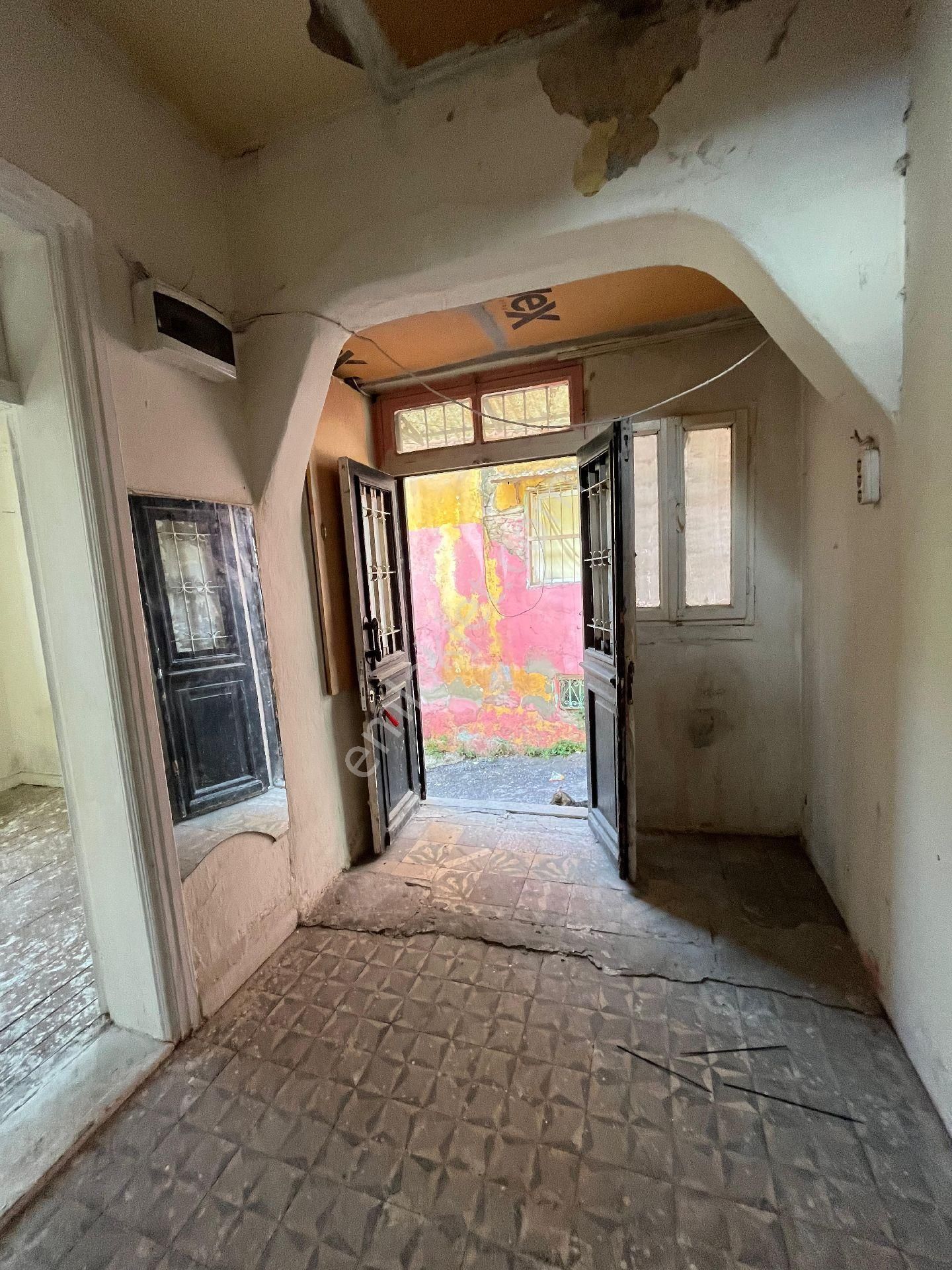 İzmir Konak Sakarya Mah.de 2katlı Satılık Müstakil - Görsel 21