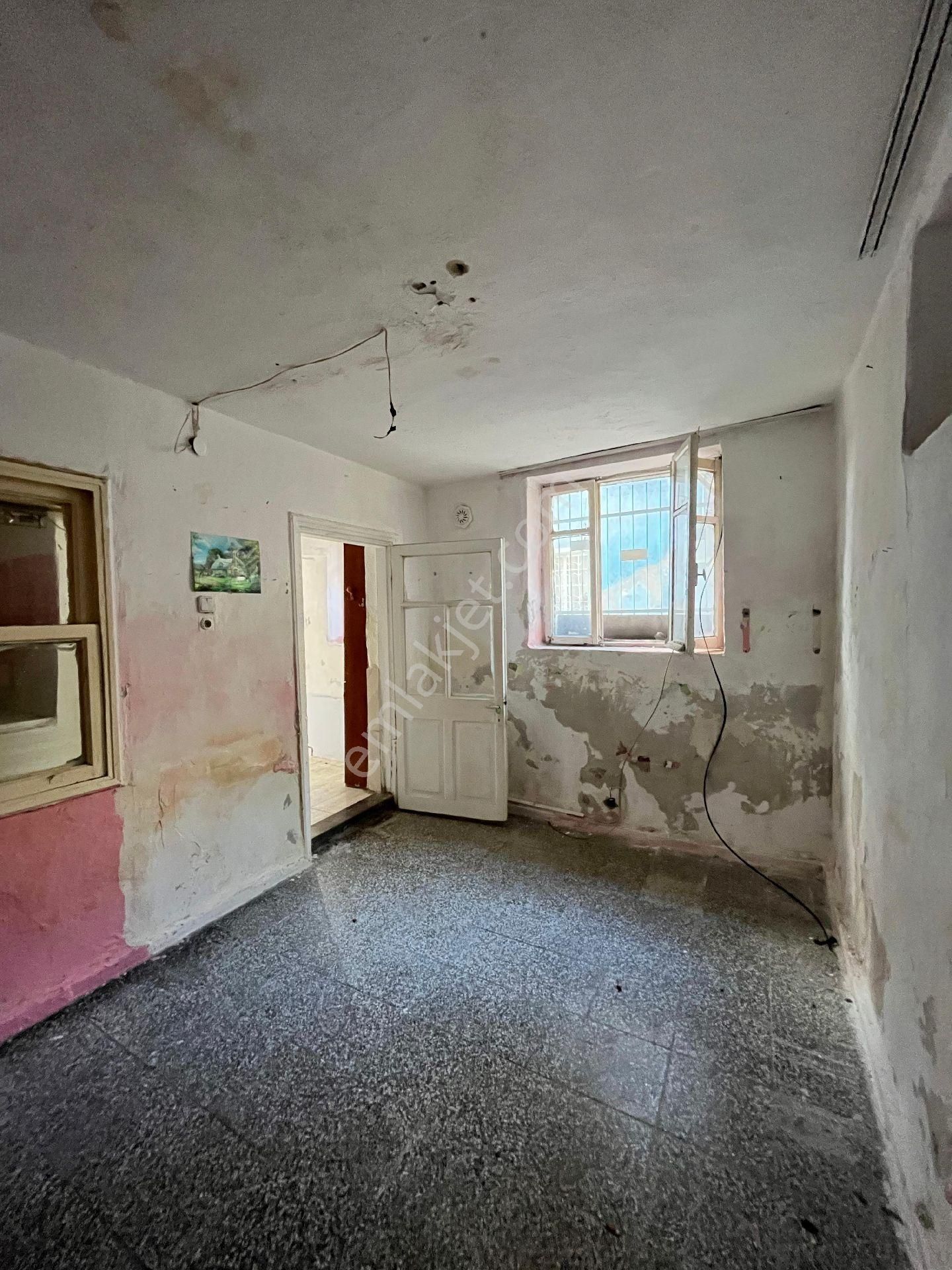 İzmir Konak Sakarya Mah.de 2katlı Satılık Müstakil - Görsel 7