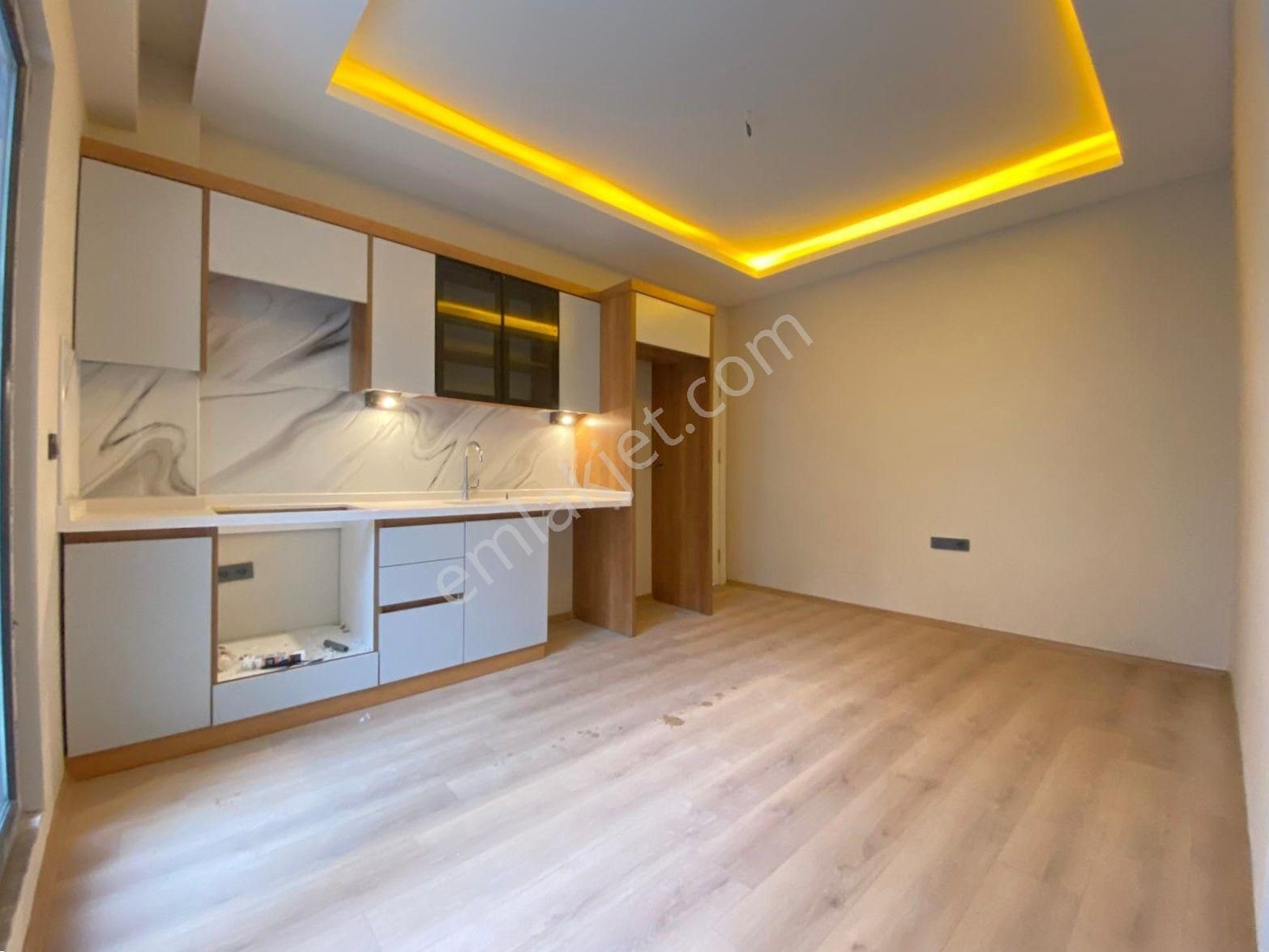 ▄jet'ten Edremit'te Hem Oturumluk Hem Yatırımlık Geniş 1+1 Daire