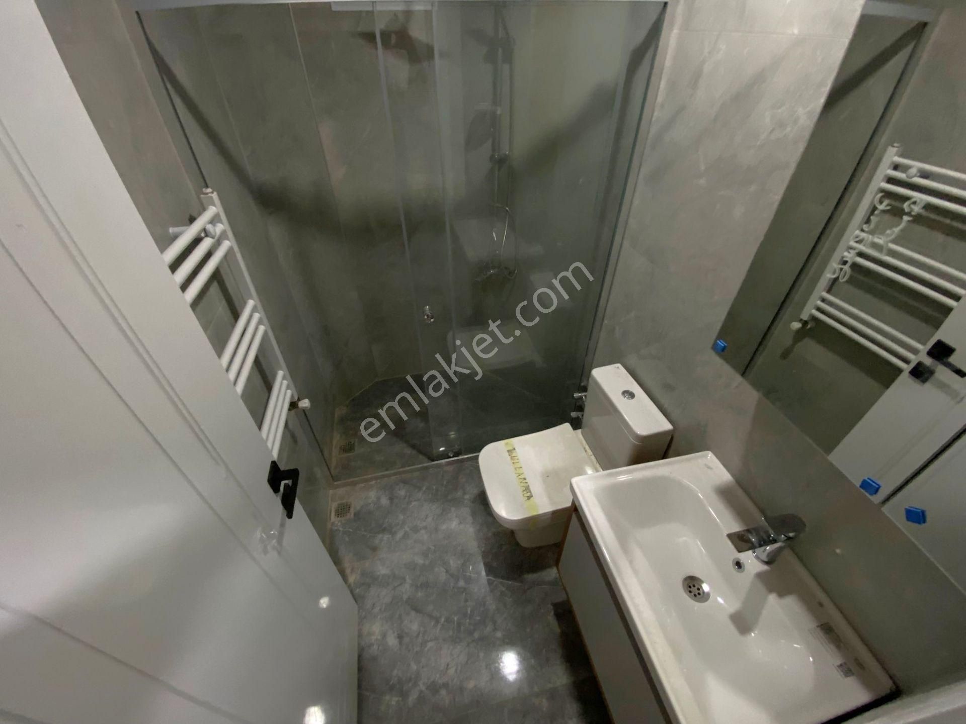 ▄jet'ten Edremit'te Hem Oturumluk Hem Yatırımlık Geniş 1+1 Daire - Görsel 21