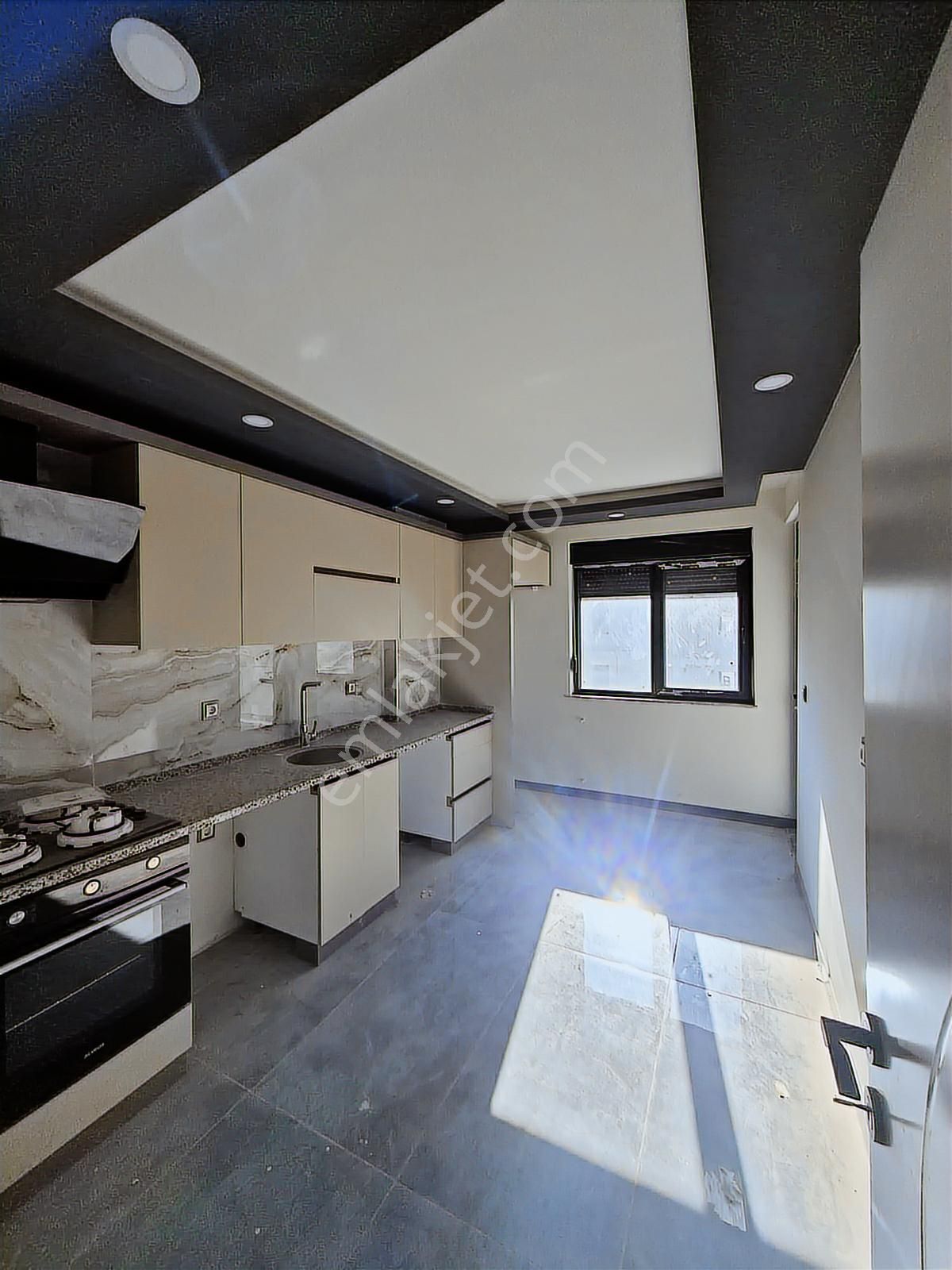 Karşıyaka Mah 3+1 120 M²asansörlü Güvenlikli Asansörlü