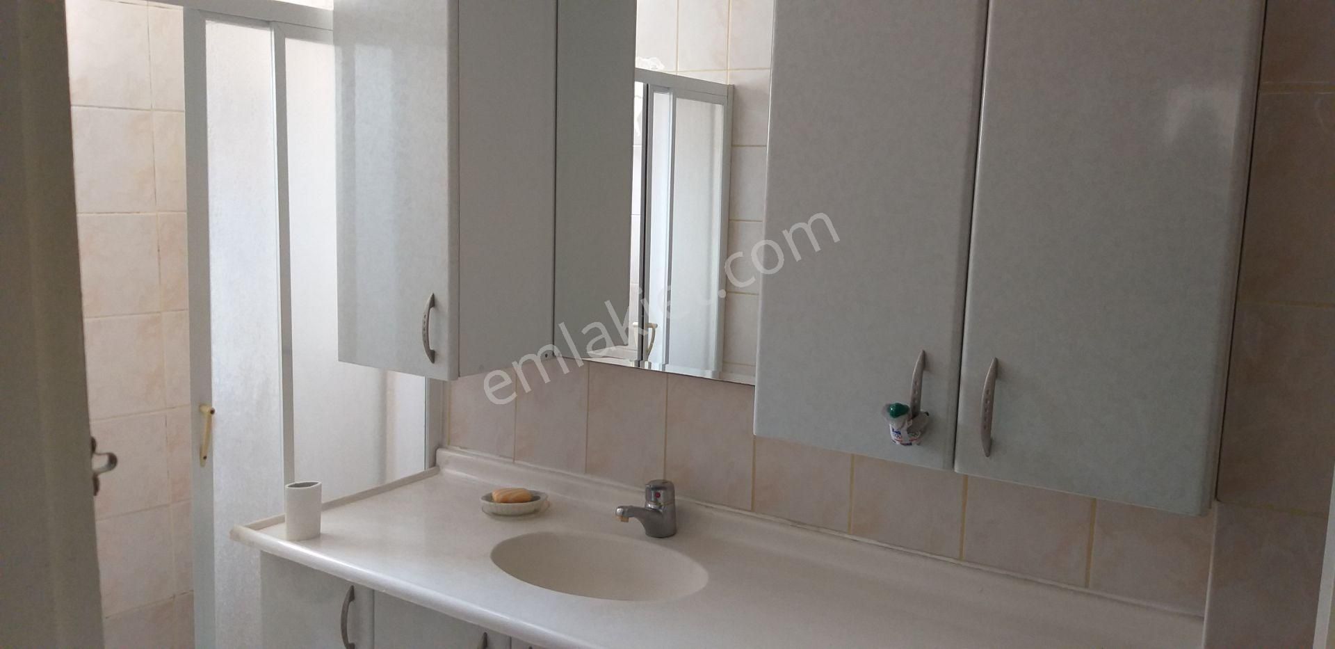 Bornova Özkanlar Kazımdirik Mah. Gürmar Mağazası Arkasında Kiralık Eşyalı - Eşyasız 2+1 Daire - Görsel 3