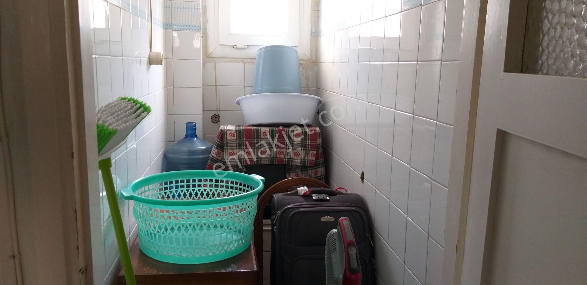 Bornova Özkanlar Kazımdirik Mah. Gürmar Mağazası Arkasında Kiralık Eşyalı - Eşyasız 2+1 Daire - Görsel 4