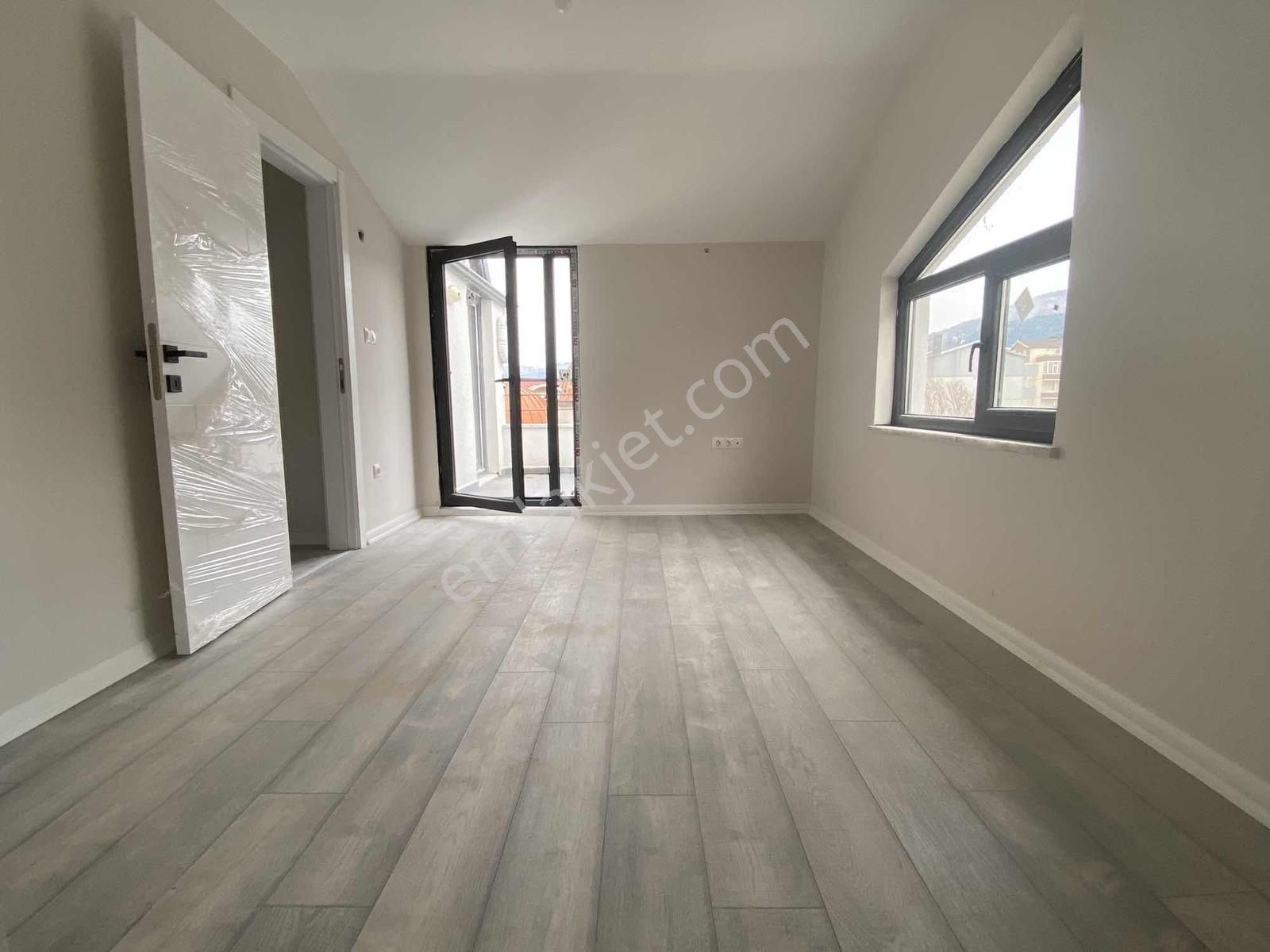 Nilüfer Çalı Gümüşlük'te Site İçi Asansörlü 2+1 Sıfır Dubleks.. - Görsel 7