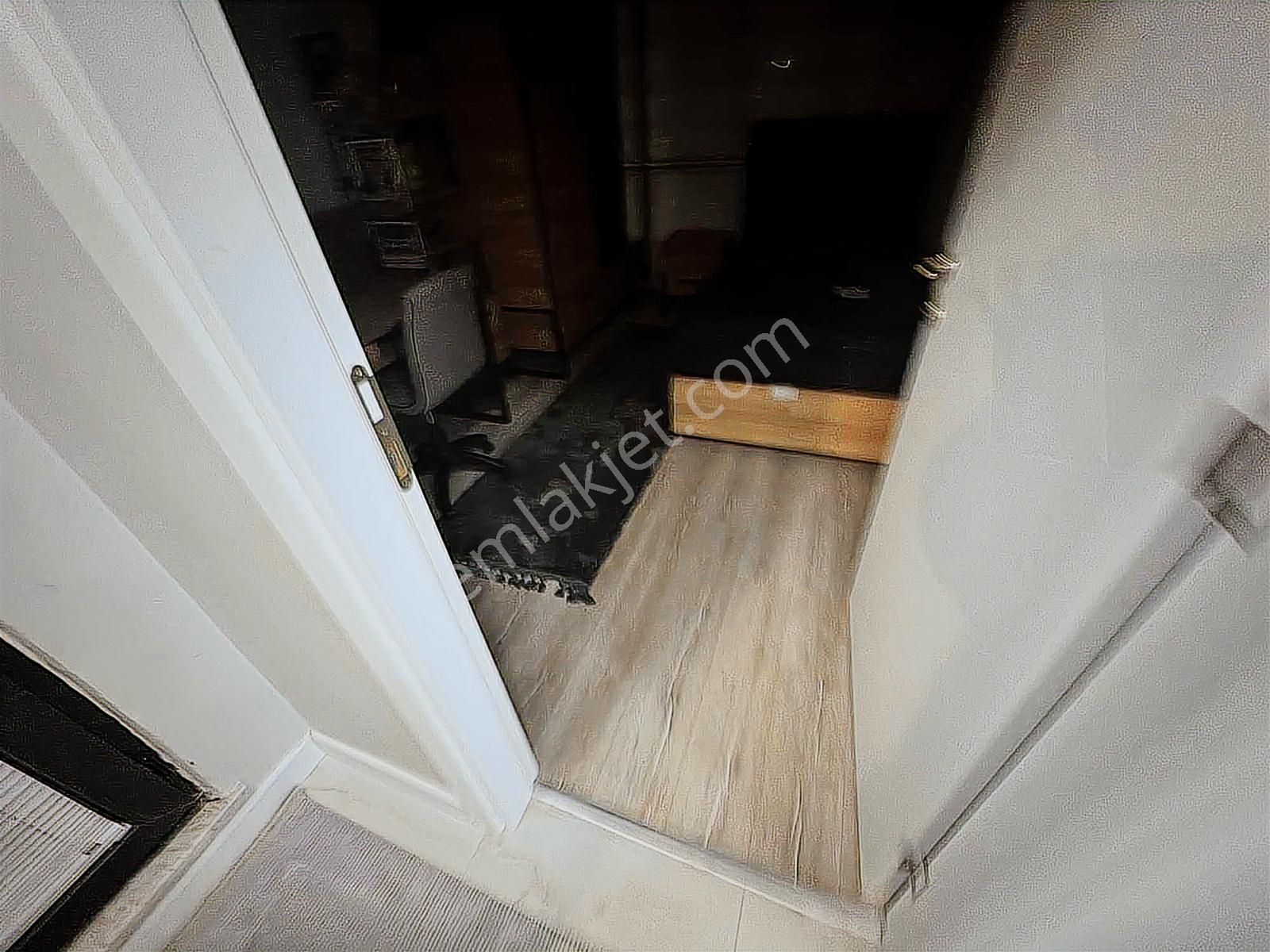 Güneştepede Çamlık Caddesinde Arakat 3+1 - Görsel 9