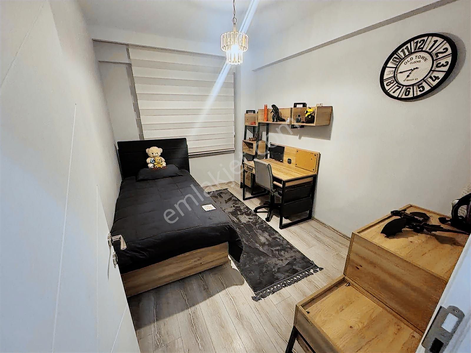 Güneştepede Çamlık Caddesinde Arakat 3+1 - Görsel 8