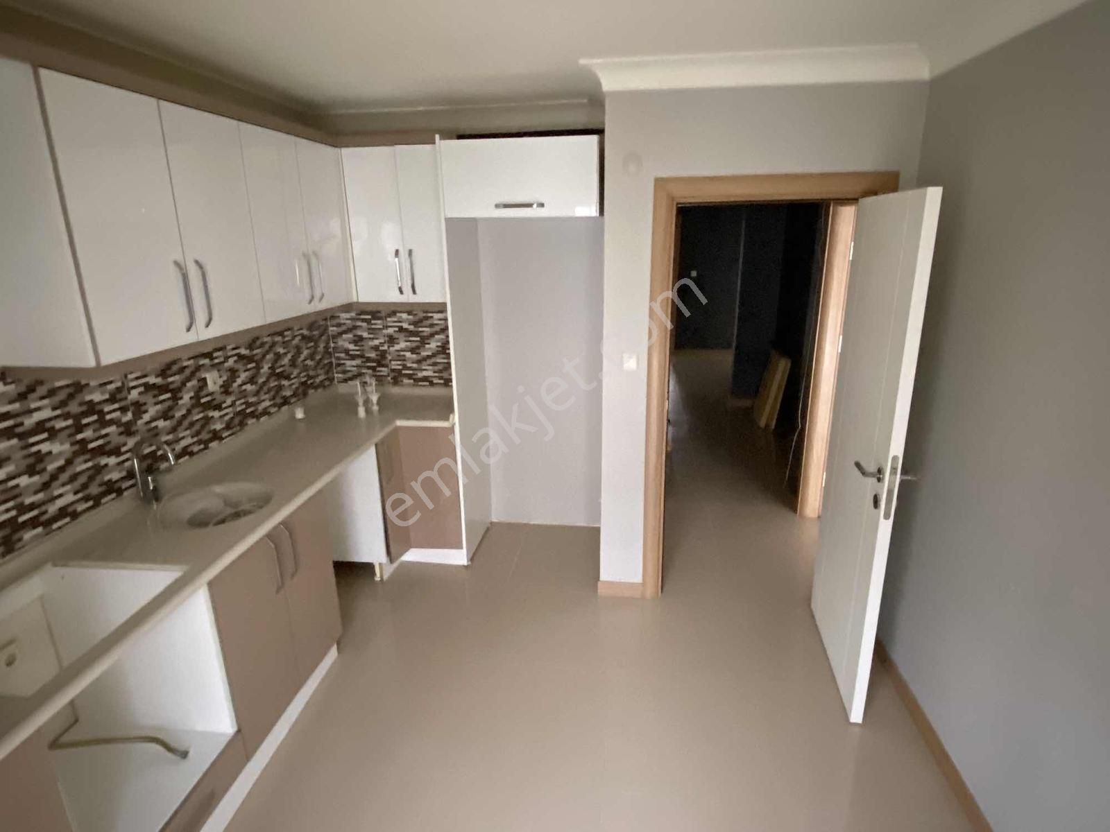 Çalı Merkez'de Okula Çok Yakın Konumda 5+1 Kiralık Dubles Daire. - Görsel 2