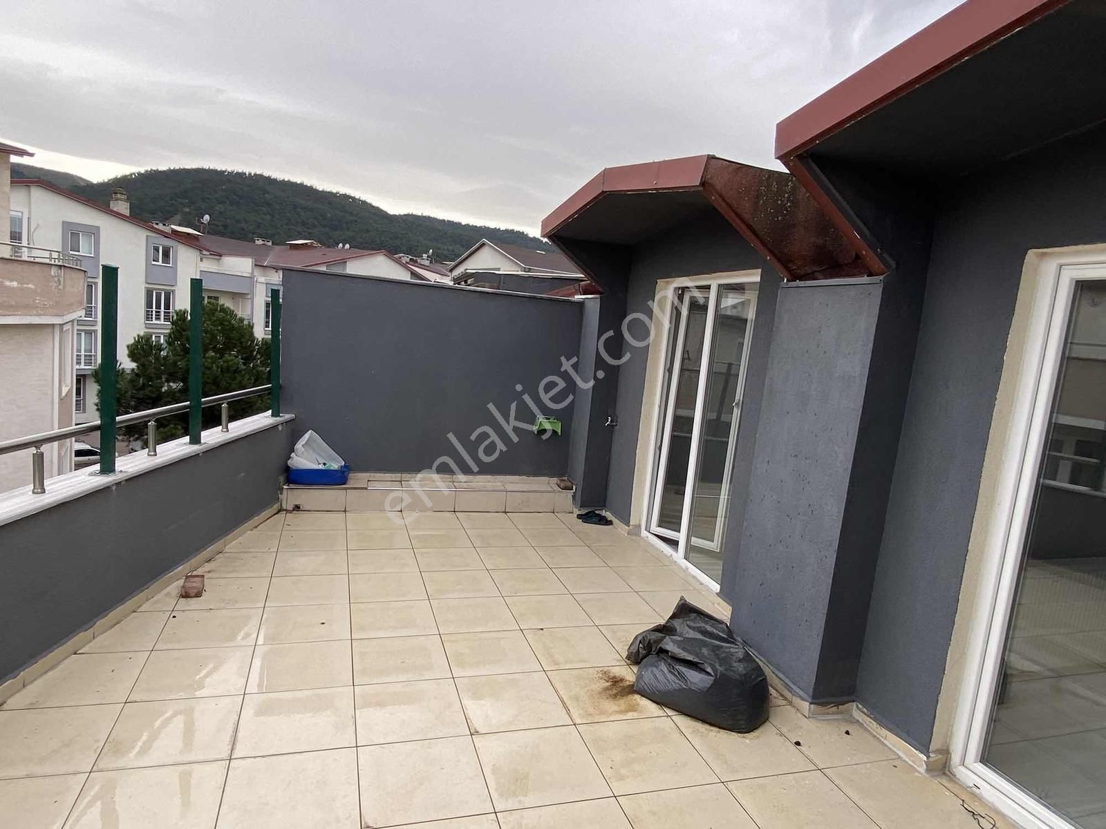 Çalı Merkez'de Okula Çok Yakın Konumda 5+1 Kiralık Dubles Daire. - Görsel 4