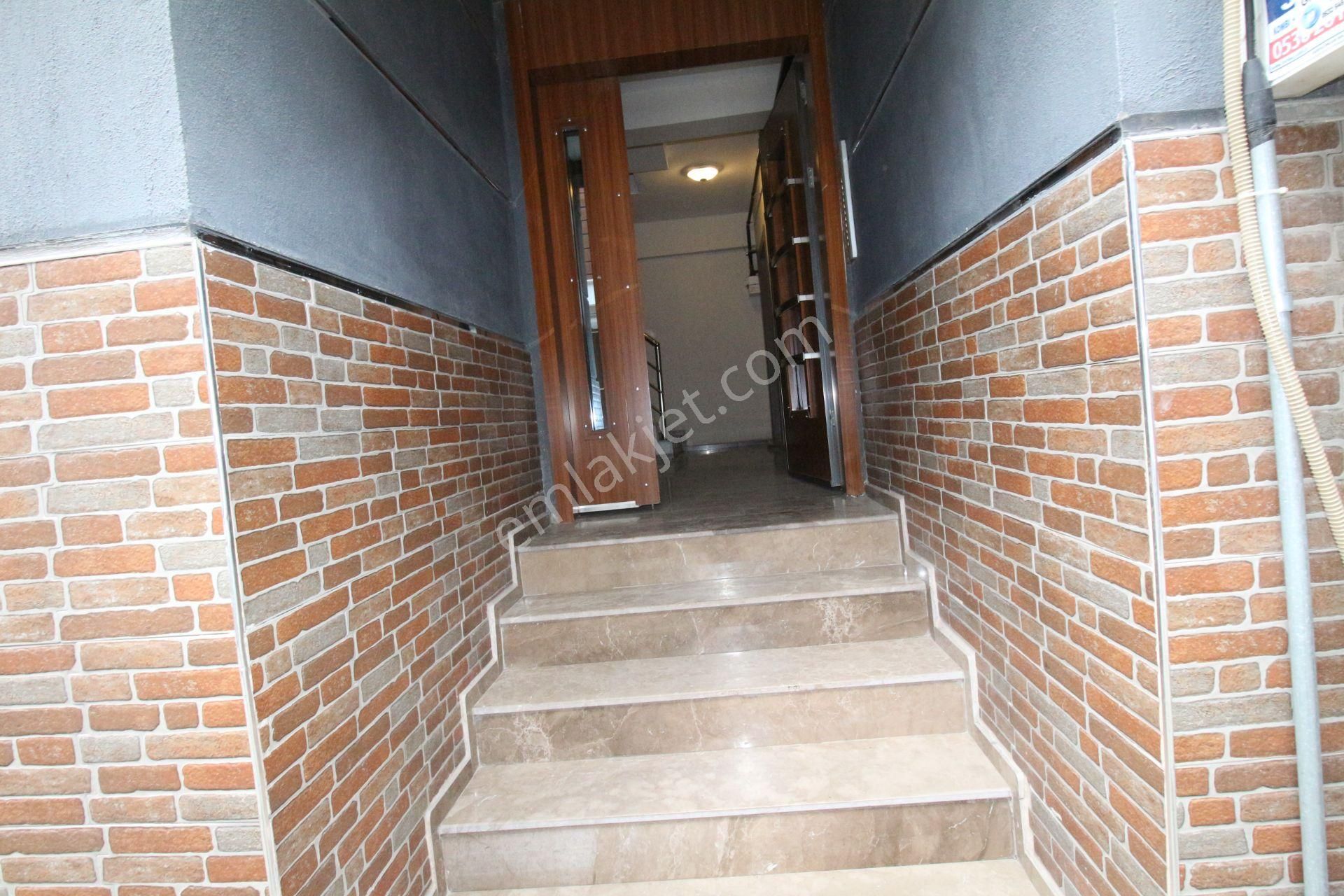 Arga'dan Buca Üçkuyular'da Eşyalı D.gazlı 1+1 Kiralık Daire . - Görsel 25