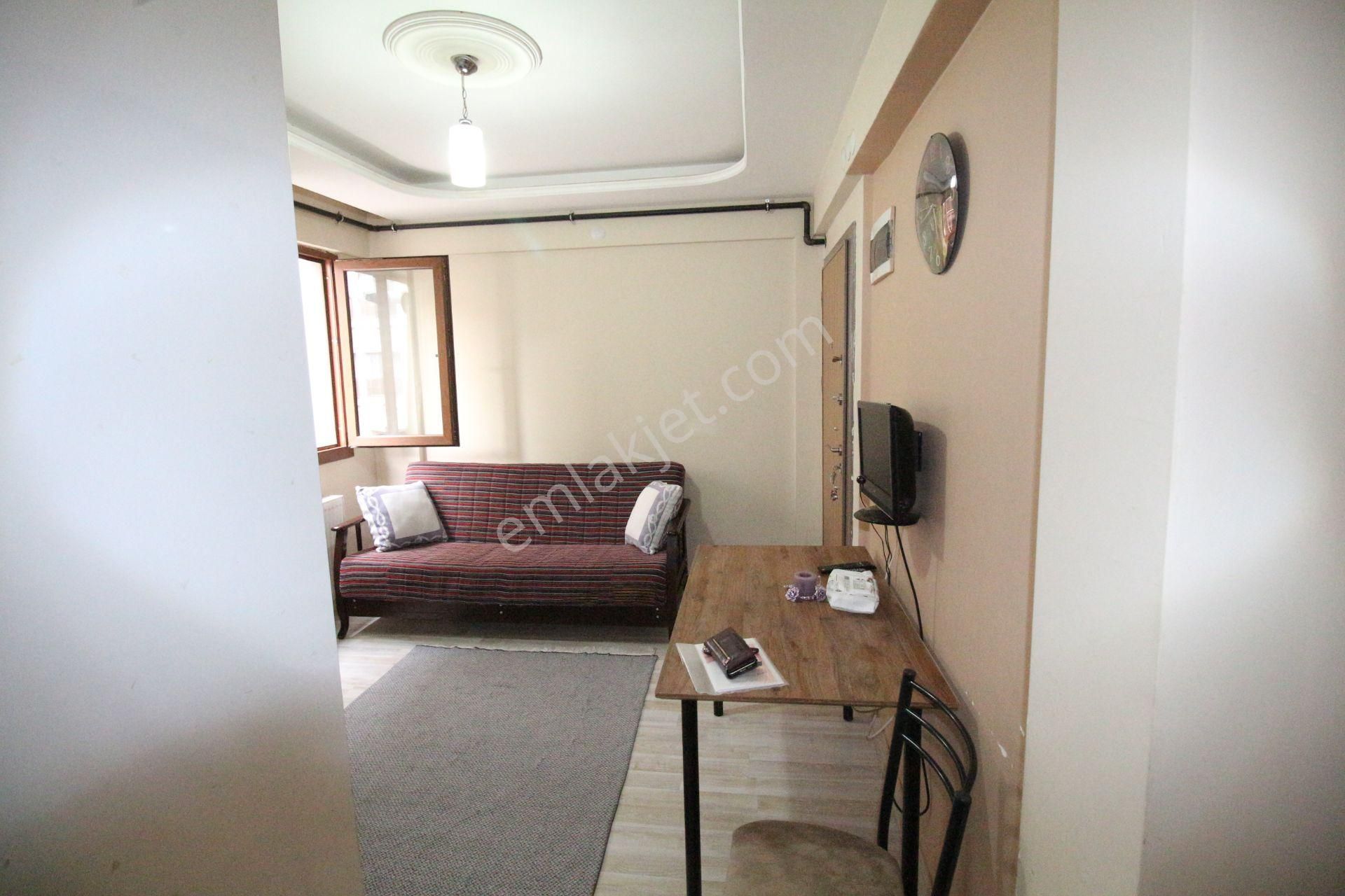 Arga'dan Buca Üçkuyular'da Eşyalı D.gazlı 1+1 Kiralık Daire . - Görsel 10