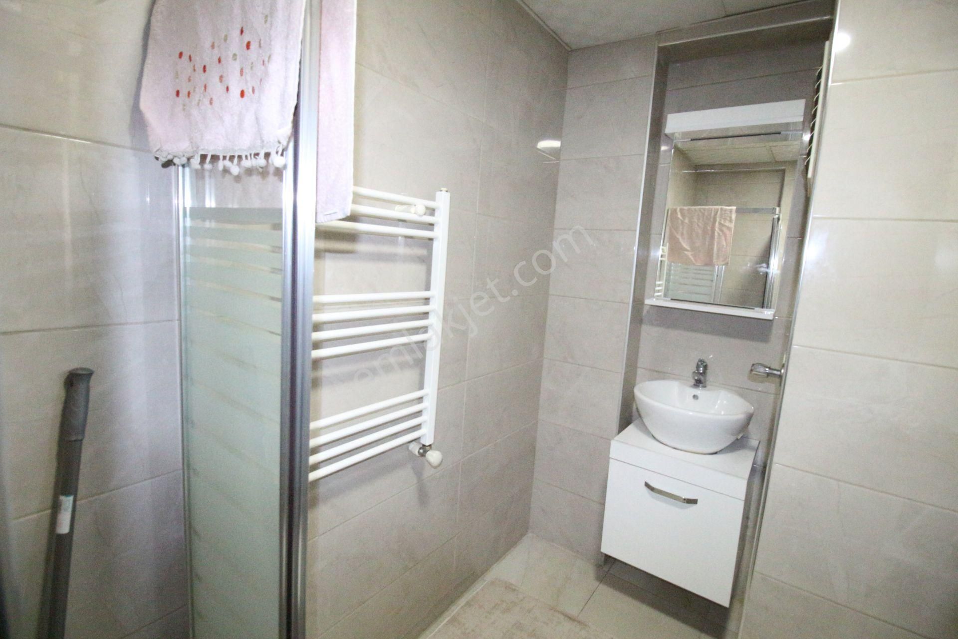 Arga'dan Buca Üçkuyular'da Eşyalı D.gazlı 1+1 Kiralık Daire . - Görsel 5