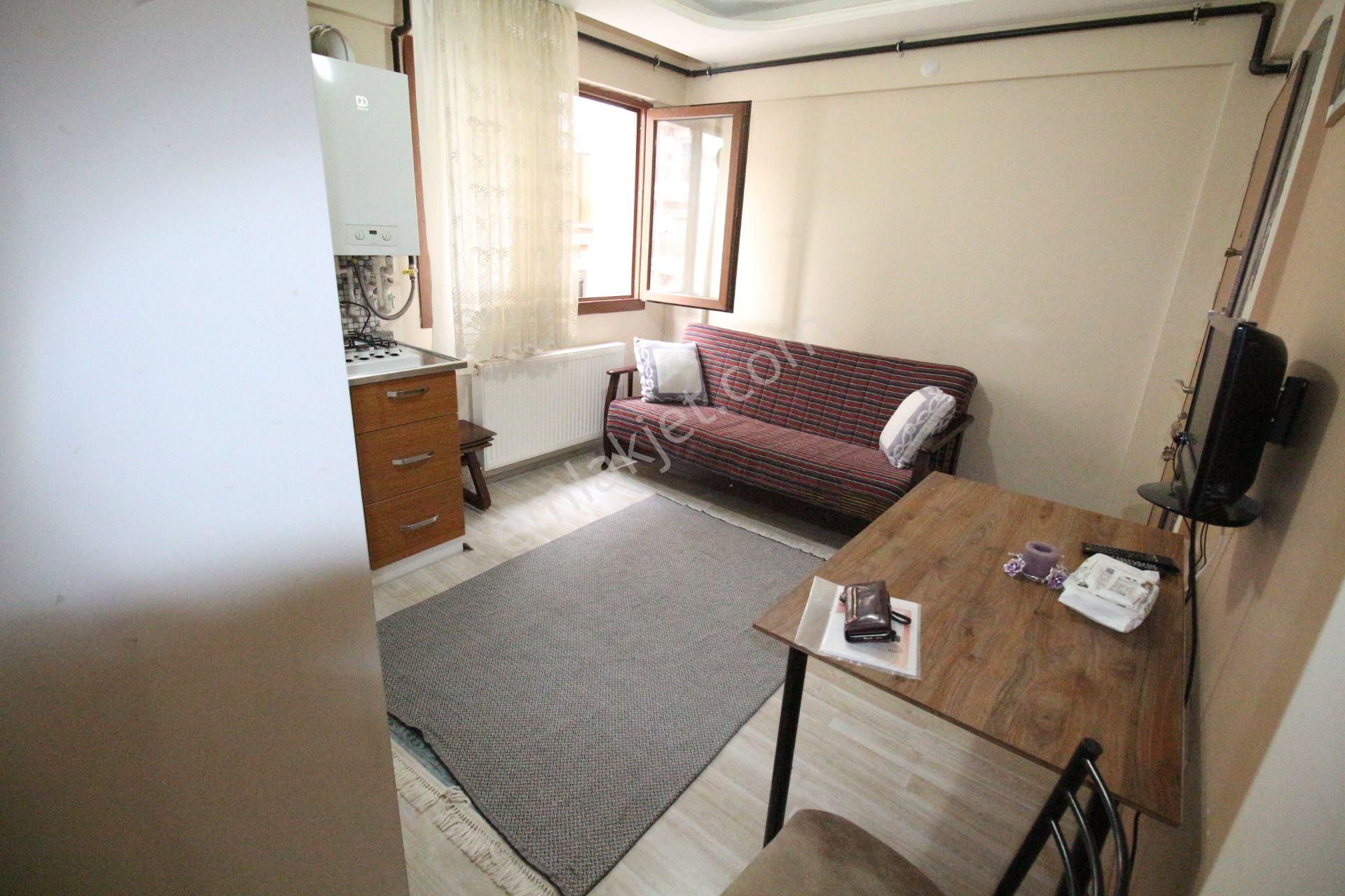 Arga'dan Buca Üçkuyular'da Eşyalı D.gazlı 1+1 Kiralık Daire . - Görsel 11