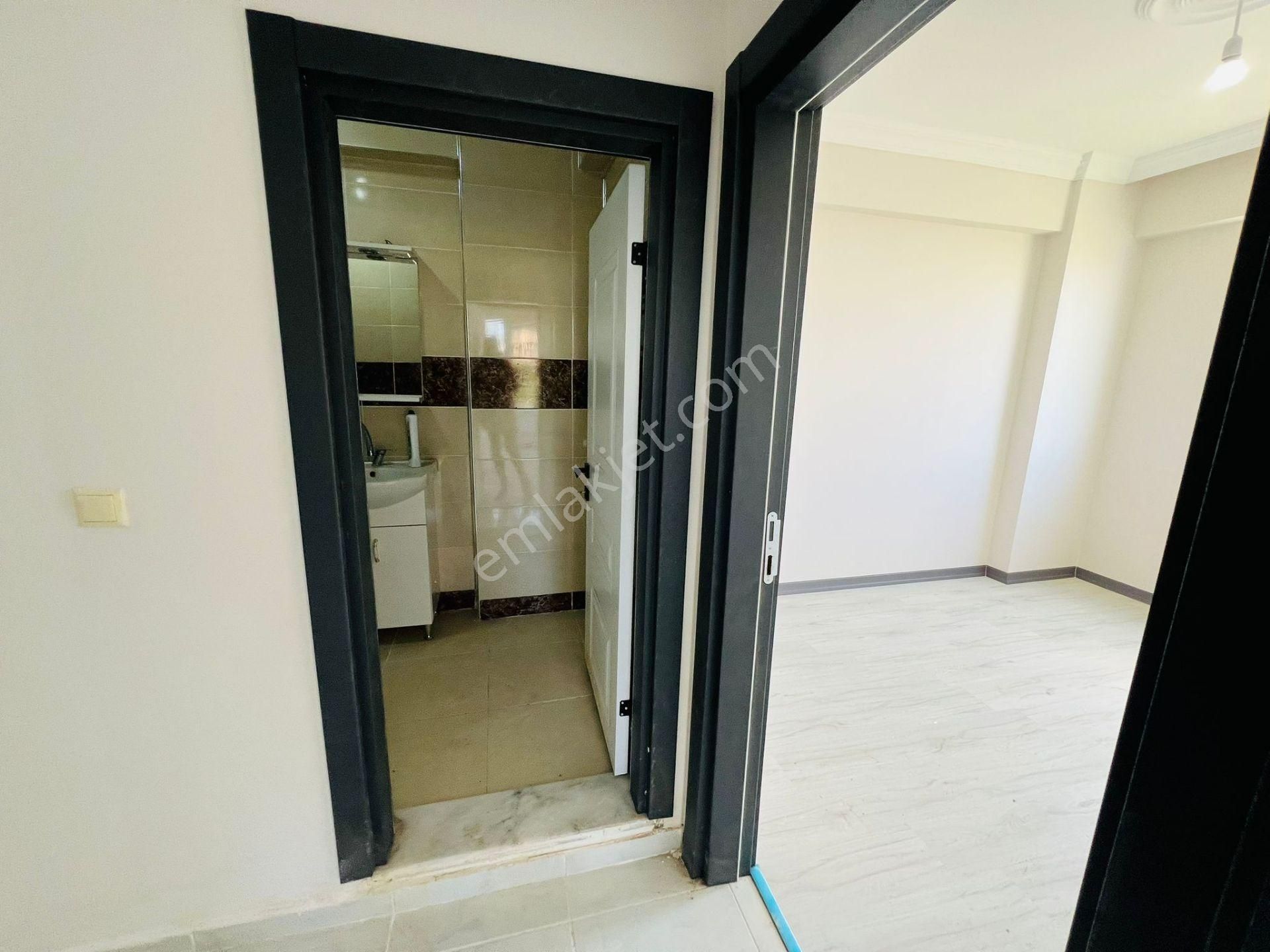 Havuzlu Sitede Harika Bahçe Katı 2+1 Daire | Cam Balkonlu - Görsel 8