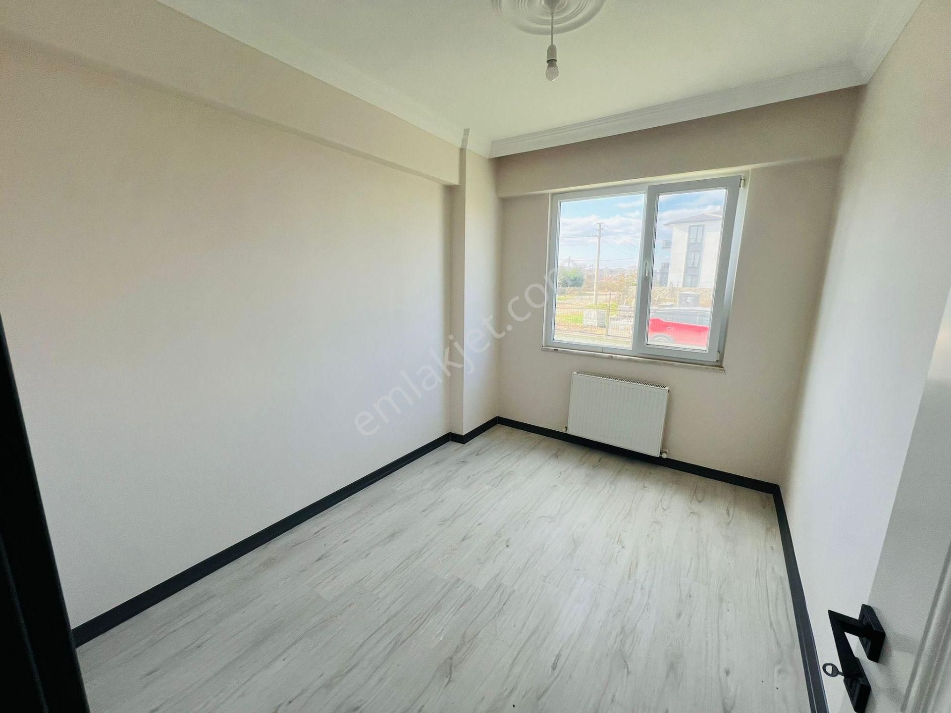 Havuzlu Sitede Harika Bahçe Katı 2+1 Daire | Cam Balkonlu - Görsel 16