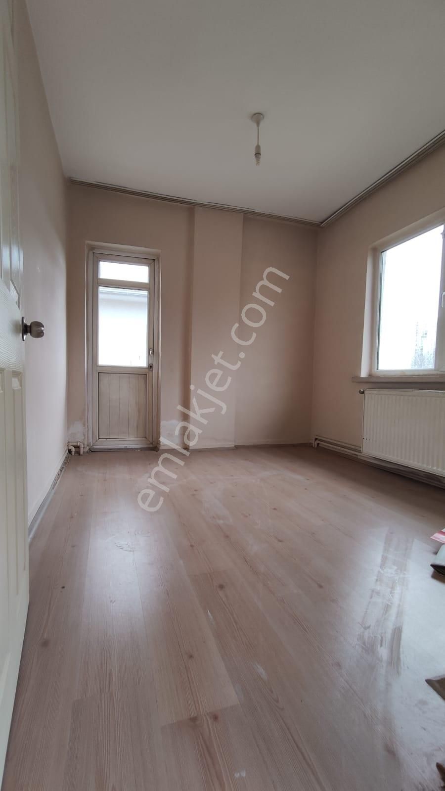 Demirlibahçe De Acil Satılık Katta 3+1 Daire - Görsel 4