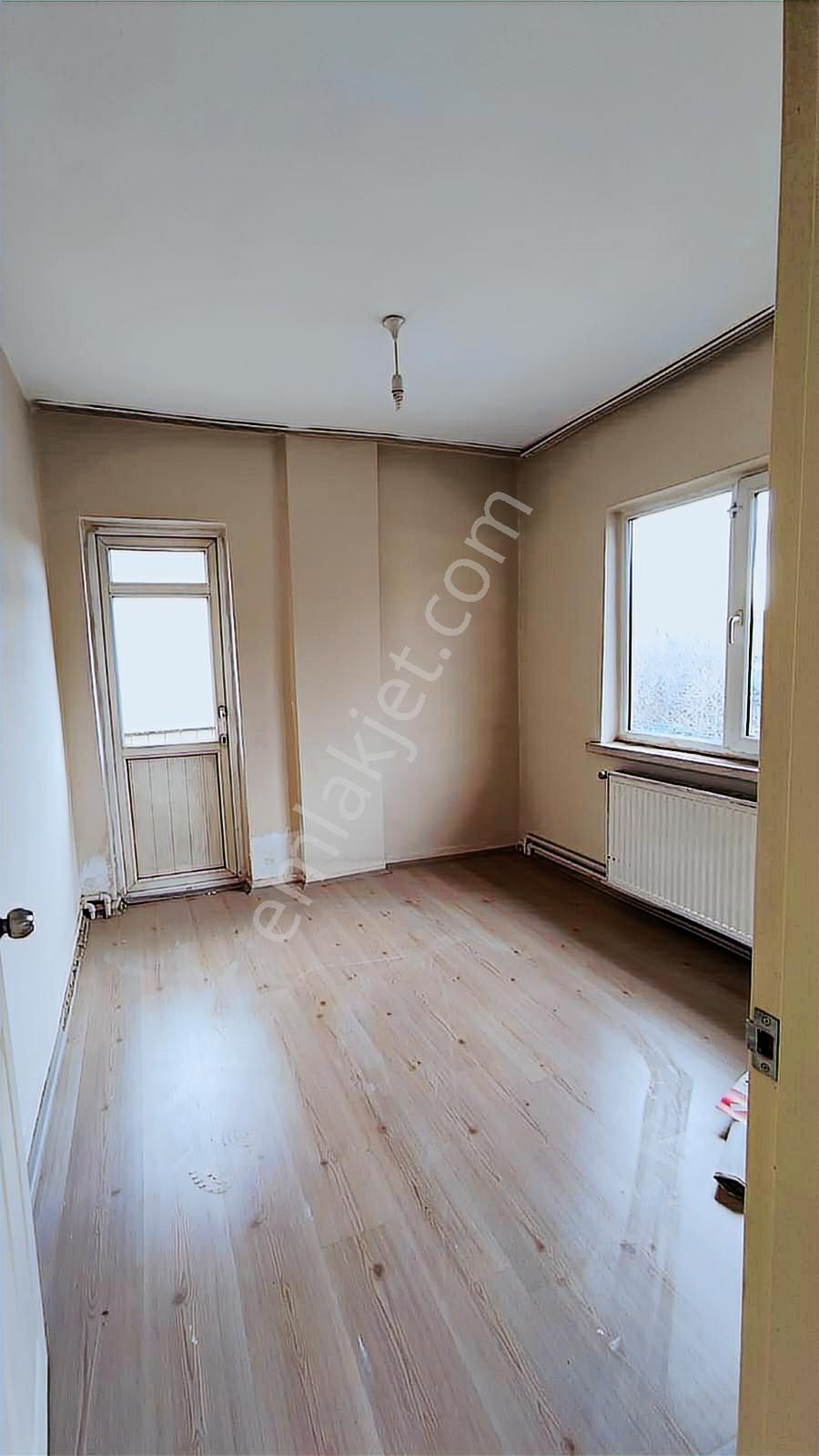 Demirlibahçe De Acil Satılık Katta 3+1 Daire - Görsel 3