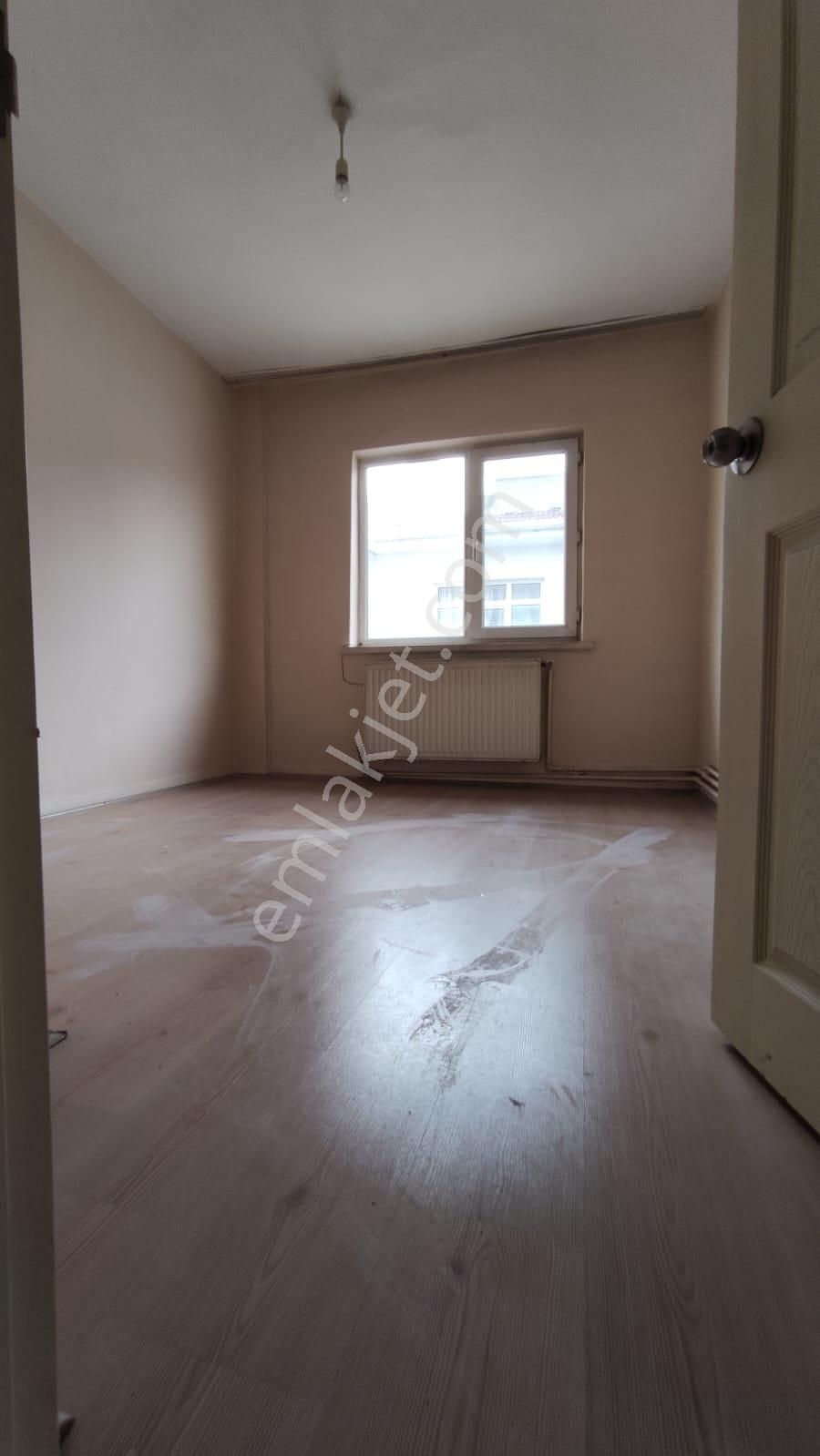 Demirlibahçe De Acil Satılık Katta 3+1 Daire - Görsel 2