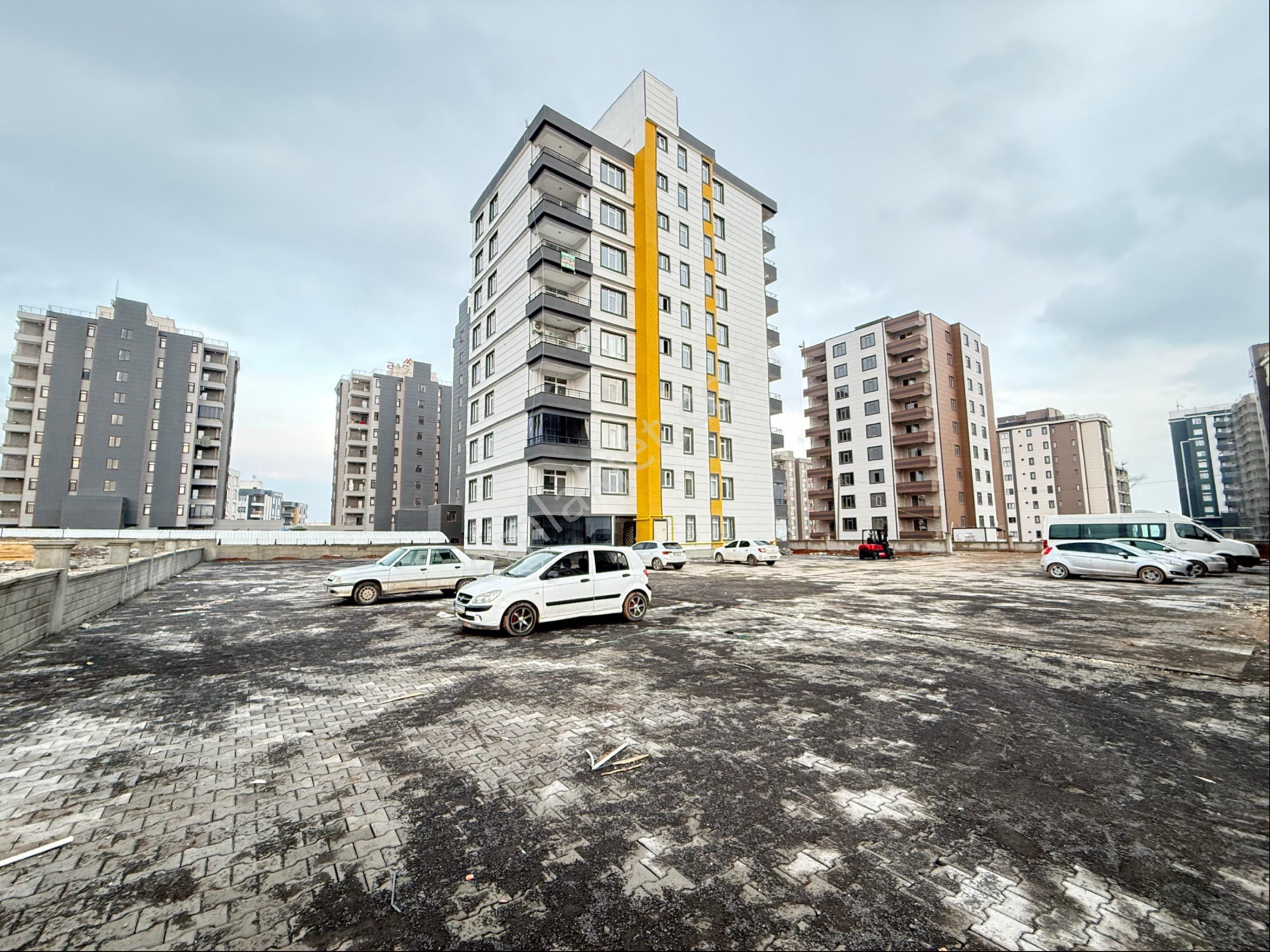 Cadde Seyrandan Satlık 3+1 Ara Kat - Görsel 3