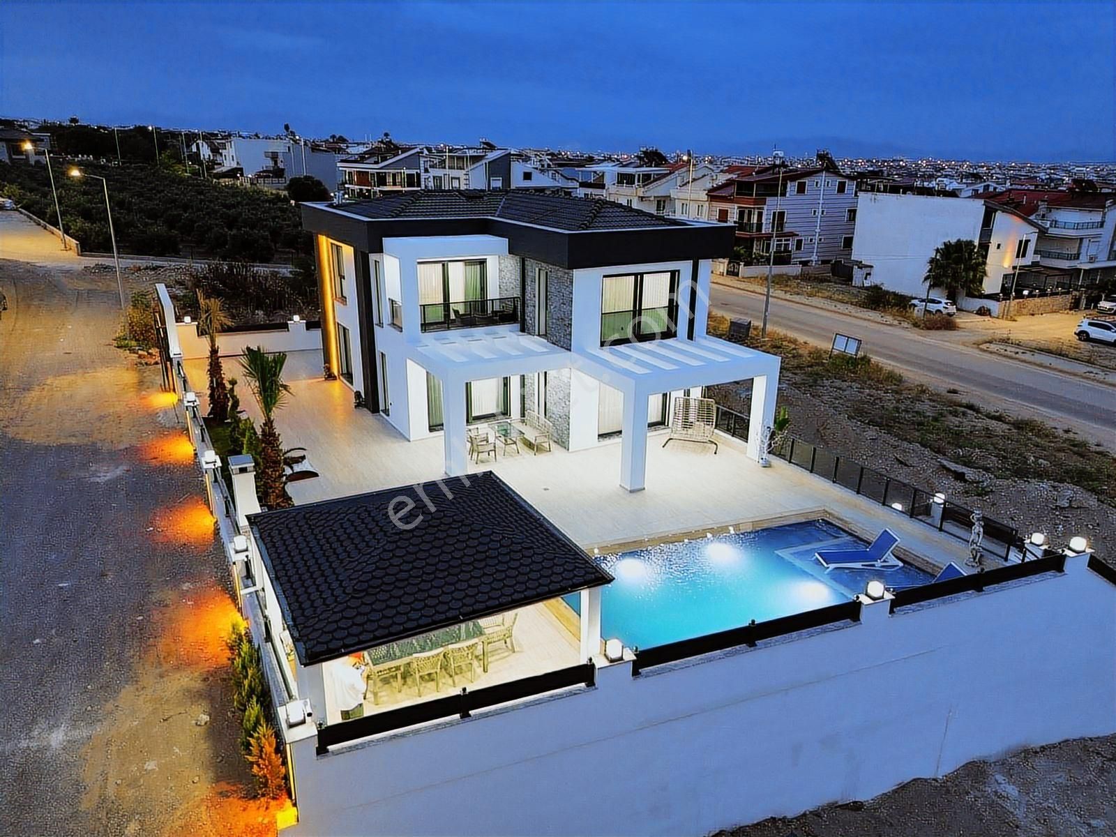 Didim Retürk'te Ultra Lüks 4+1 Özel Spa, Havuz Ve Akıllı Villa