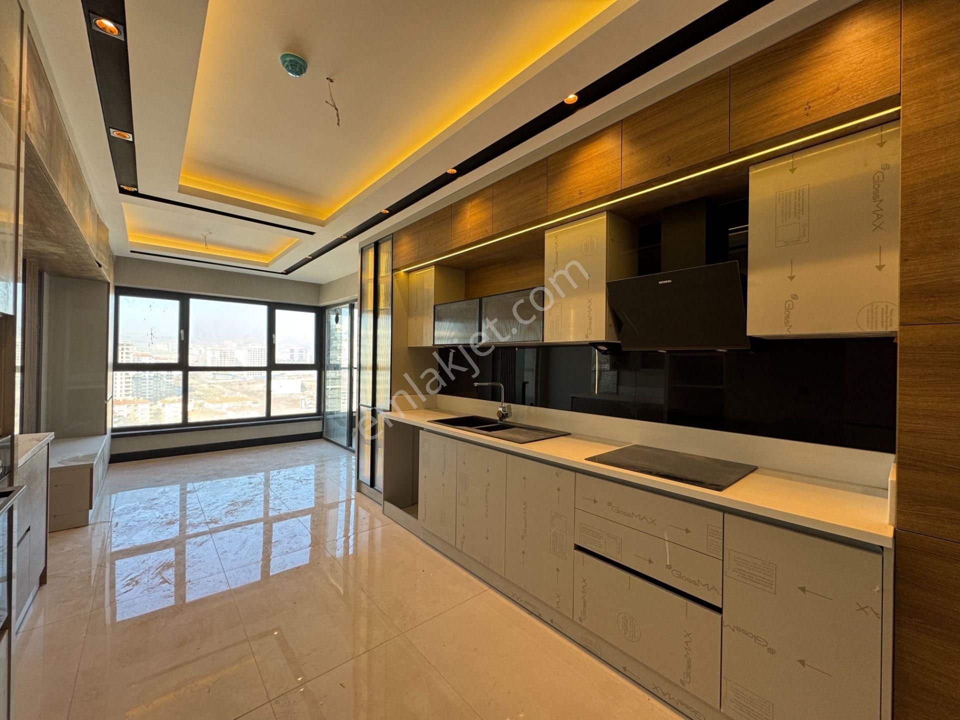Göktaş'tan▓bulvarda Sıfır K.garajlı 190m² Ultralux 4+1 Daire