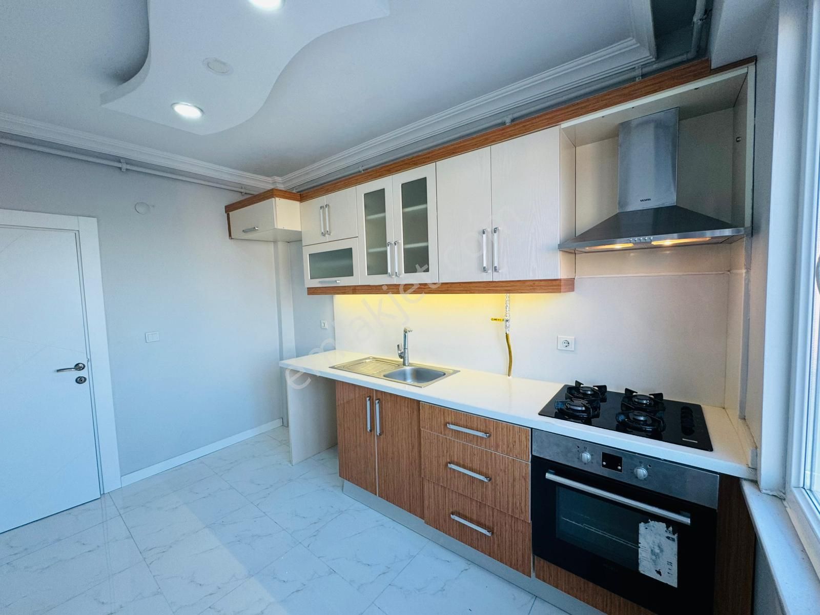 Merpa'dan __fevzi Paşa Mah'de__ana Cadde Üzeri / Acil Satılık/ Öncephe Dublex 4+1 - Görsel 2