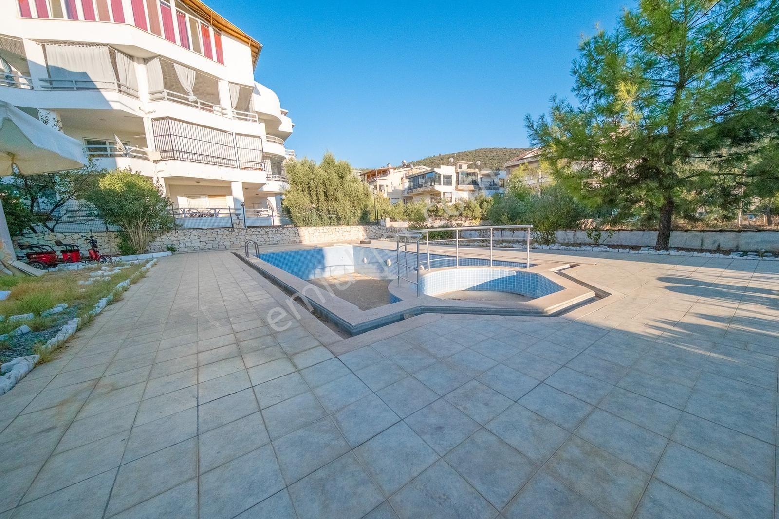 Akbük Merkezde Satılık Geniş 2+1 Havuzlu Daire - Görsel 14