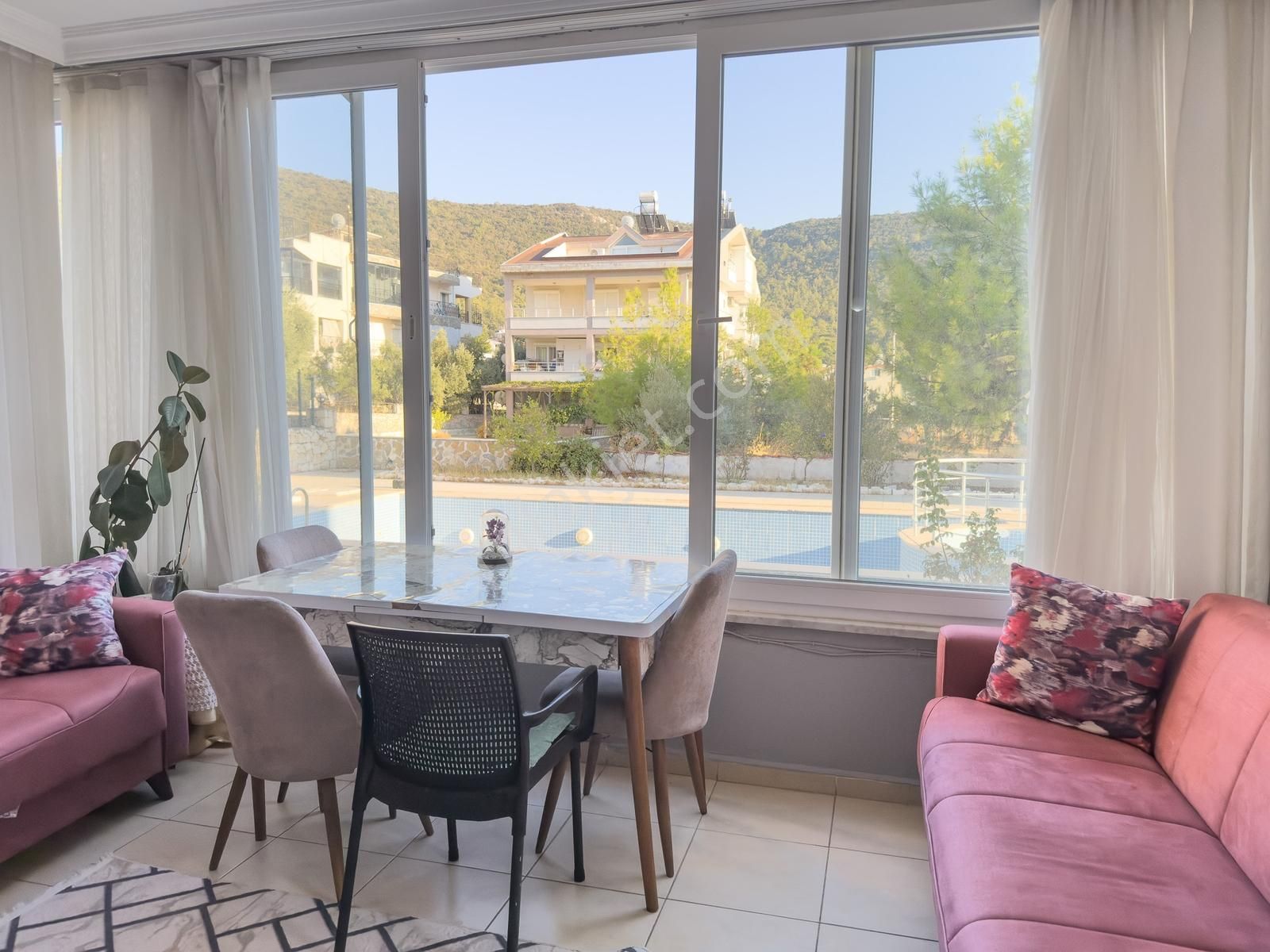 Akbük Merkezde Satılık Geniş 2+1 Havuzlu Daire - Görsel 6