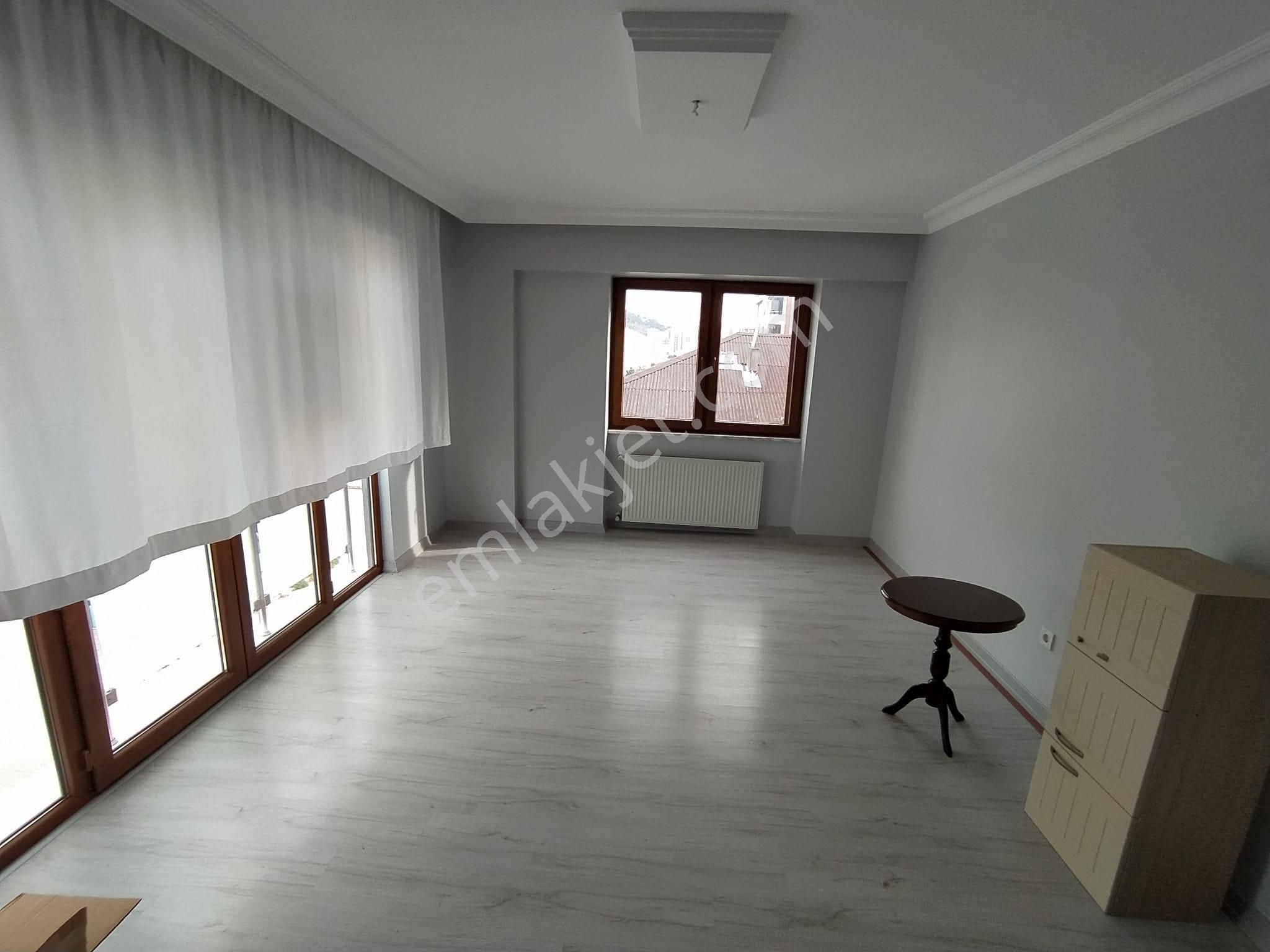 Mertcan Dan Cumhuriyet Mah İçi Full Yenilenmiş 2+1 Ankastreli - İskanlı - Görsel 2