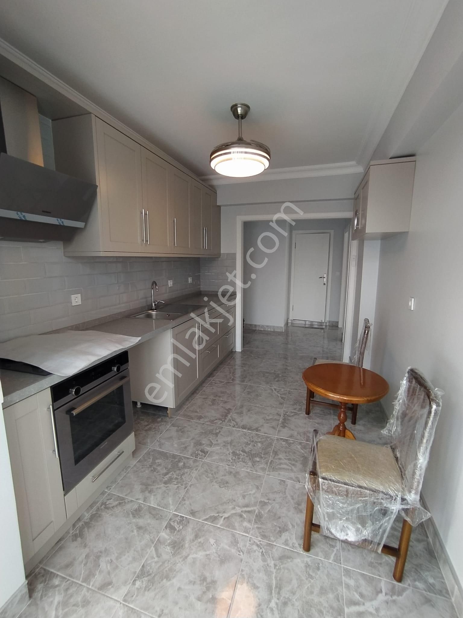 Mertcan Dan Cumhuriyet Mah İçi Full Yenilenmiş 2+1 Ankastreli - İskanlı - Görsel 13