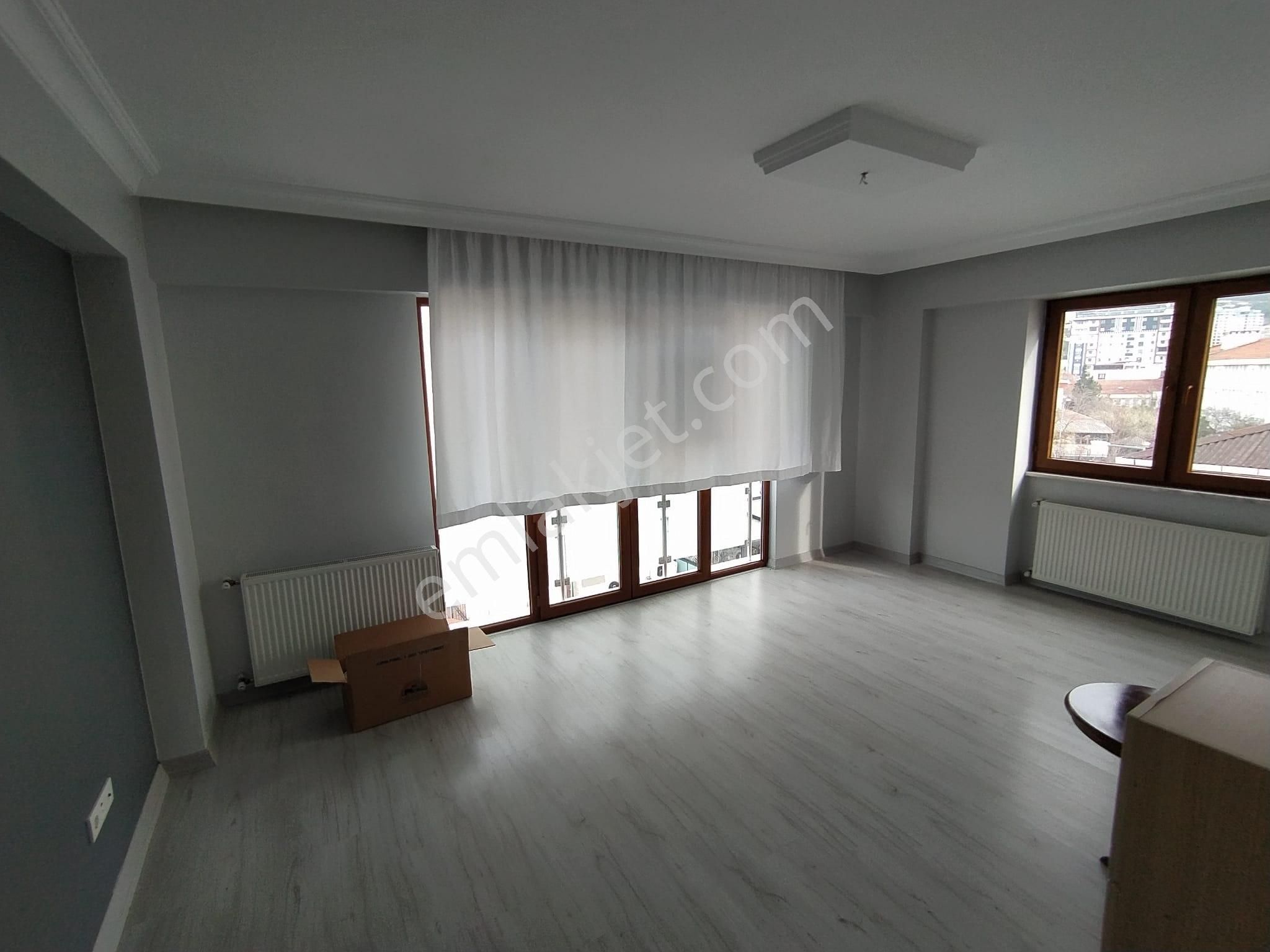 Mertcan Dan Cumhuriyet Mah İçi Full Yenilenmiş 2+1 Ankastreli - İskanlı - Görsel 4