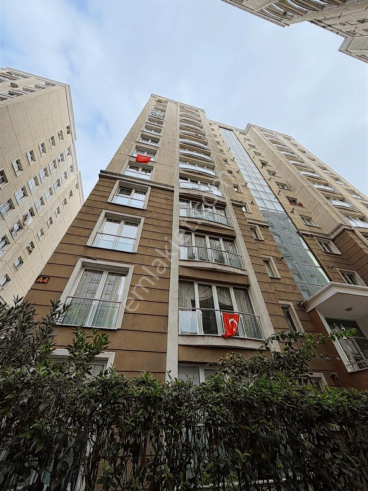 Fi Yaka Site İçerisinde Masrafsız Daire