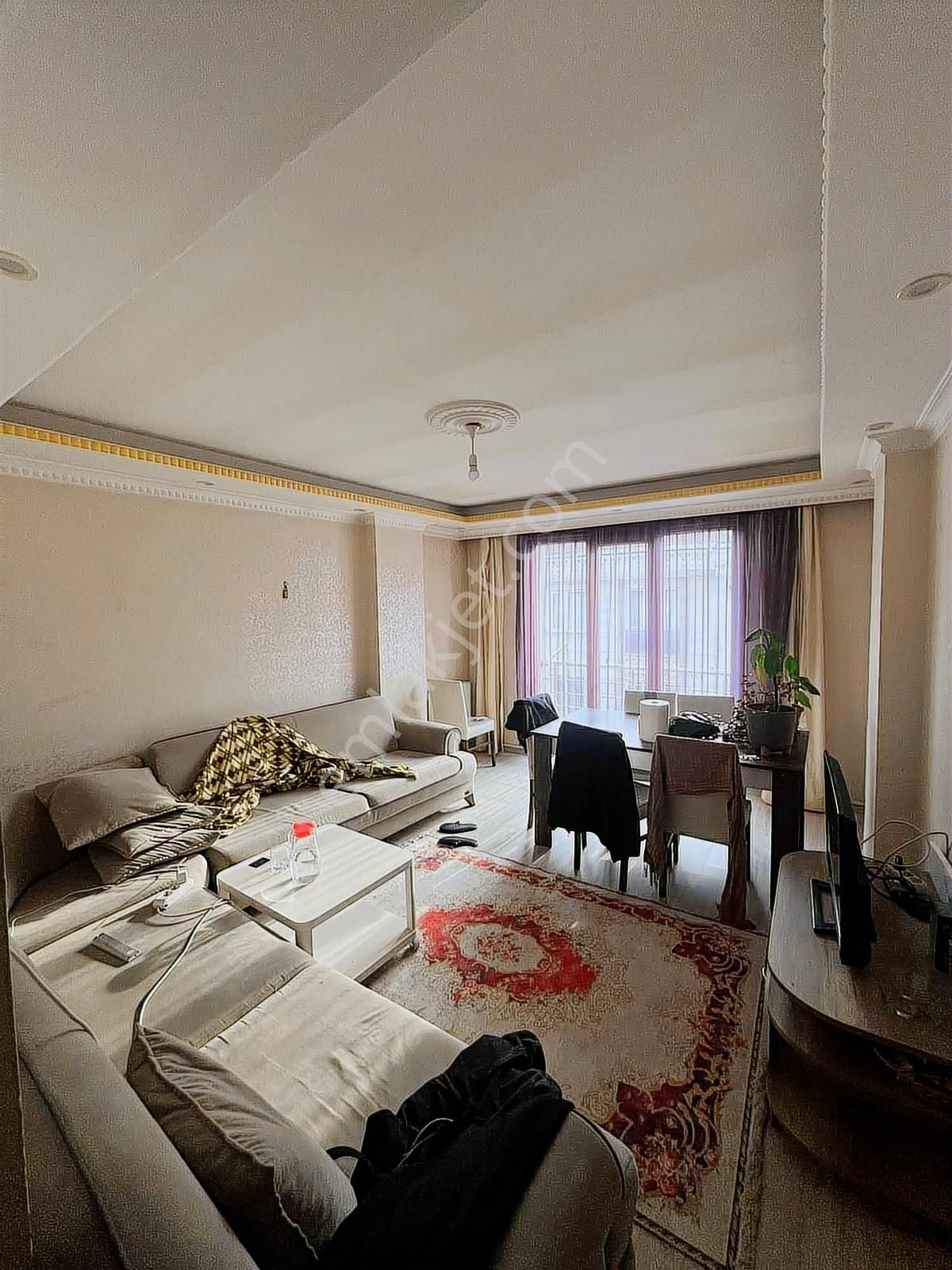 Esenyurt Yeşilkent Mahallesi Arakat Balkonlu - Görsel 2