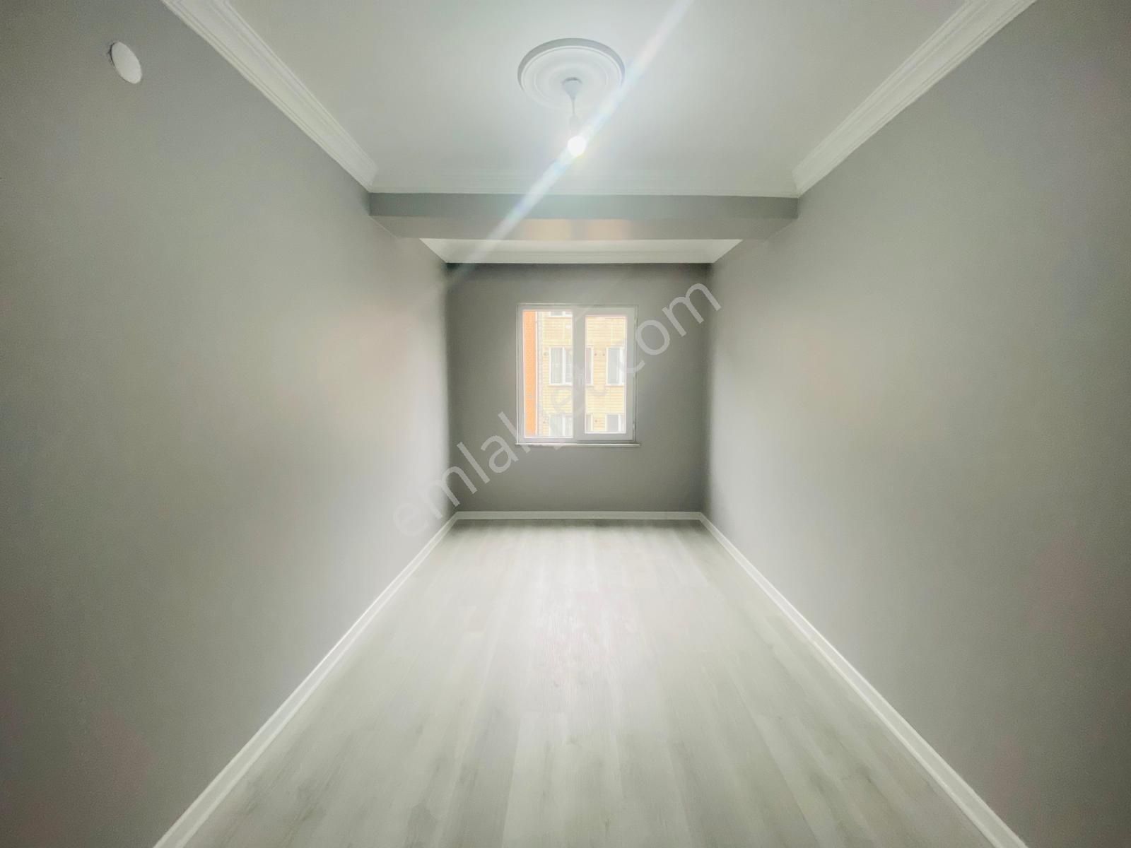 Güven'den Kapaklı'da Yerden Isıtmalı Caddeye Yakın Geniş 3+1 Ev - Görsel 11