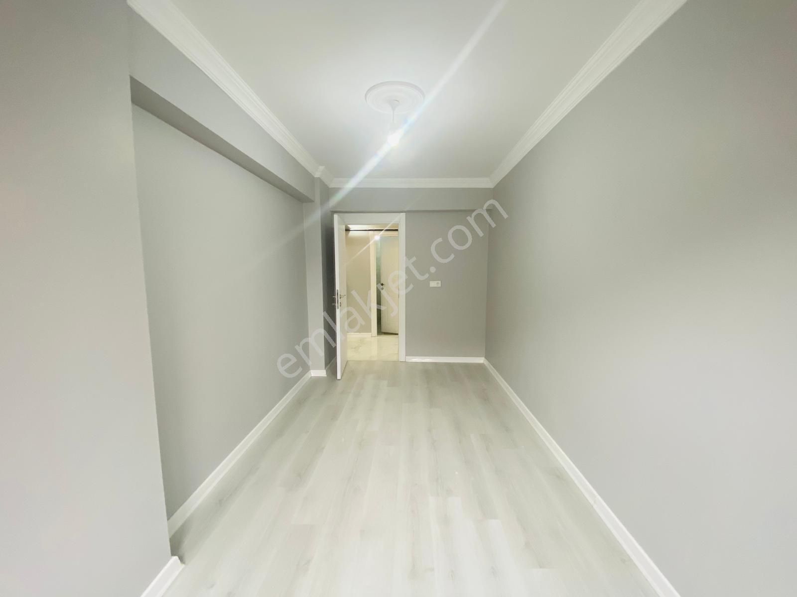 Güven'den Kapaklı'da Yerden Isıtmalı Caddeye Yakın Geniş 3+1 Ev - Görsel 16