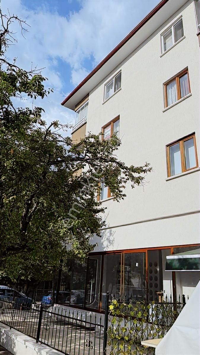 Fiyat Düştü! Emek'te, Aşti İstasyonu Yakını, 1+1, Pazarlıksız...