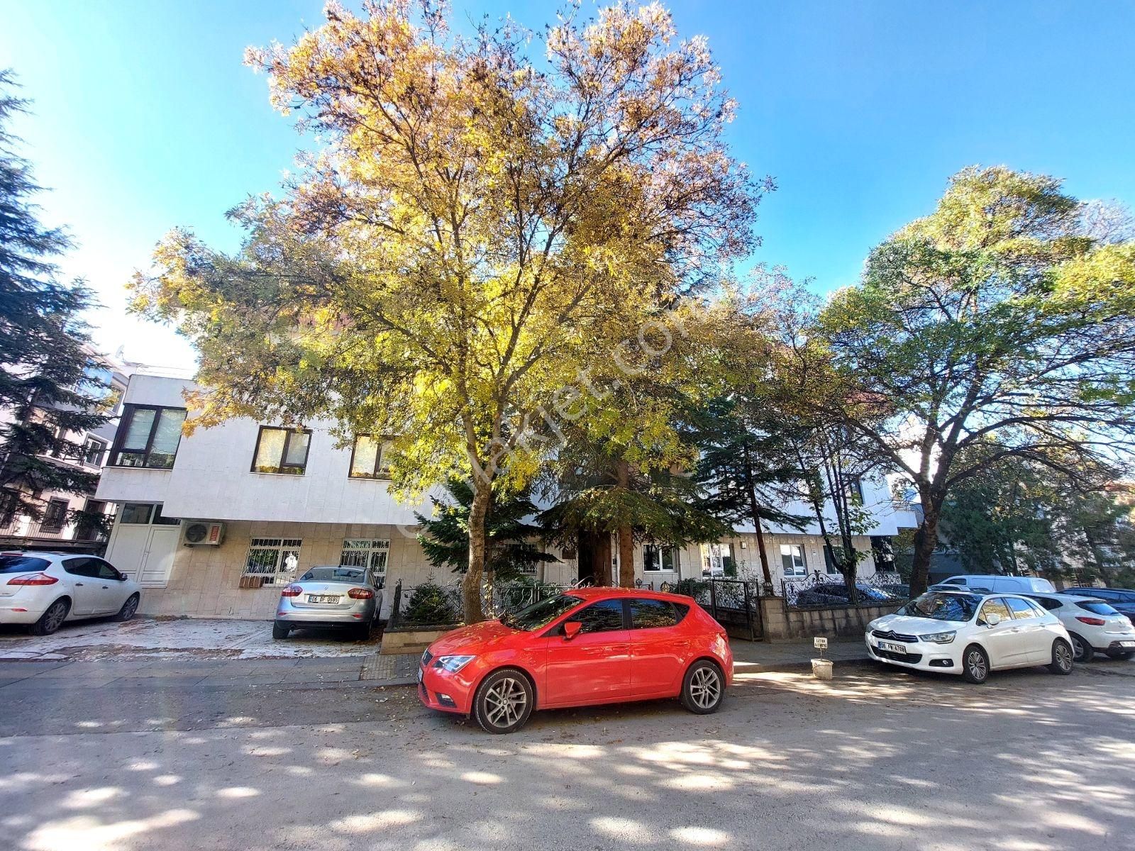 Öveçler Kiralık Mobilyalı Ofis Kabil Cad. Yakını - Görsel 32