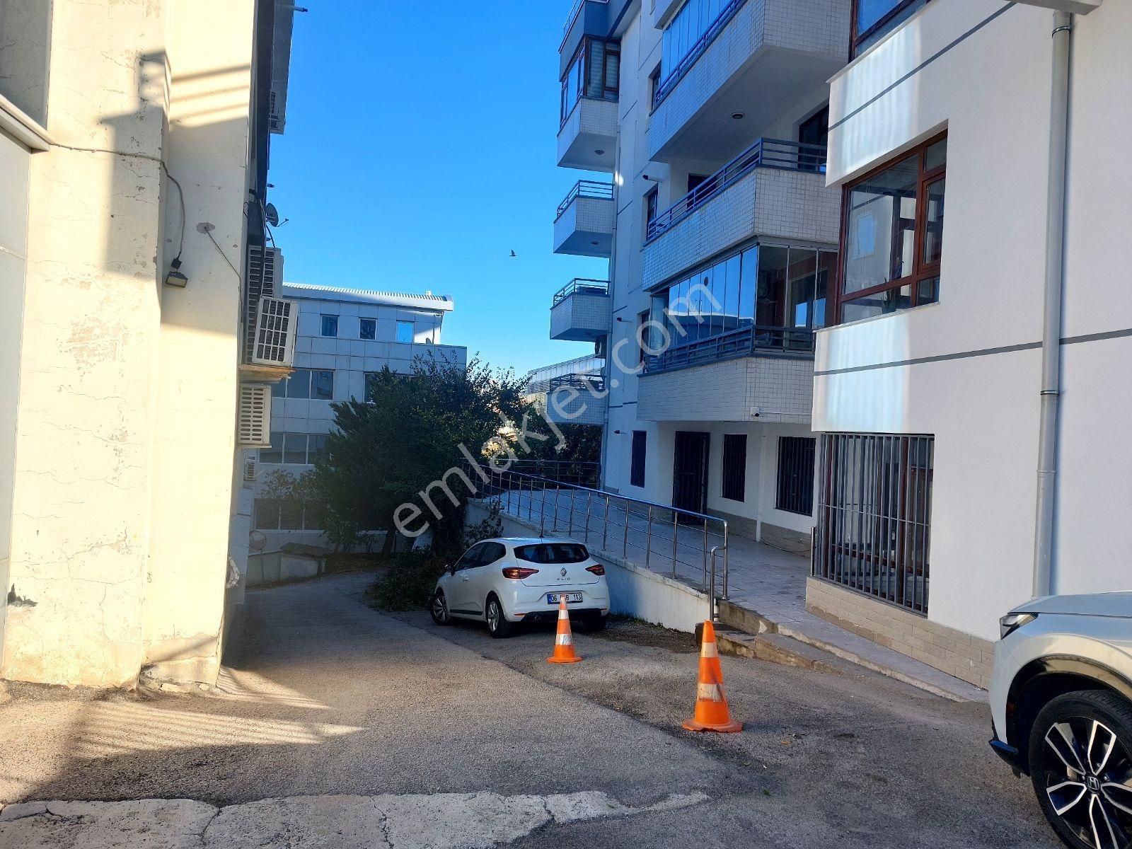 Cevizlidere Cad Kiralık Ofis 4+1 Ters Dubleks Çetinemeç'e 1 Bina - Görsel 18