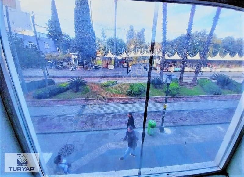 Şehir Merkezinde Cadde Üstü Kiralık 300 M2 Dükkan - Görsel 3