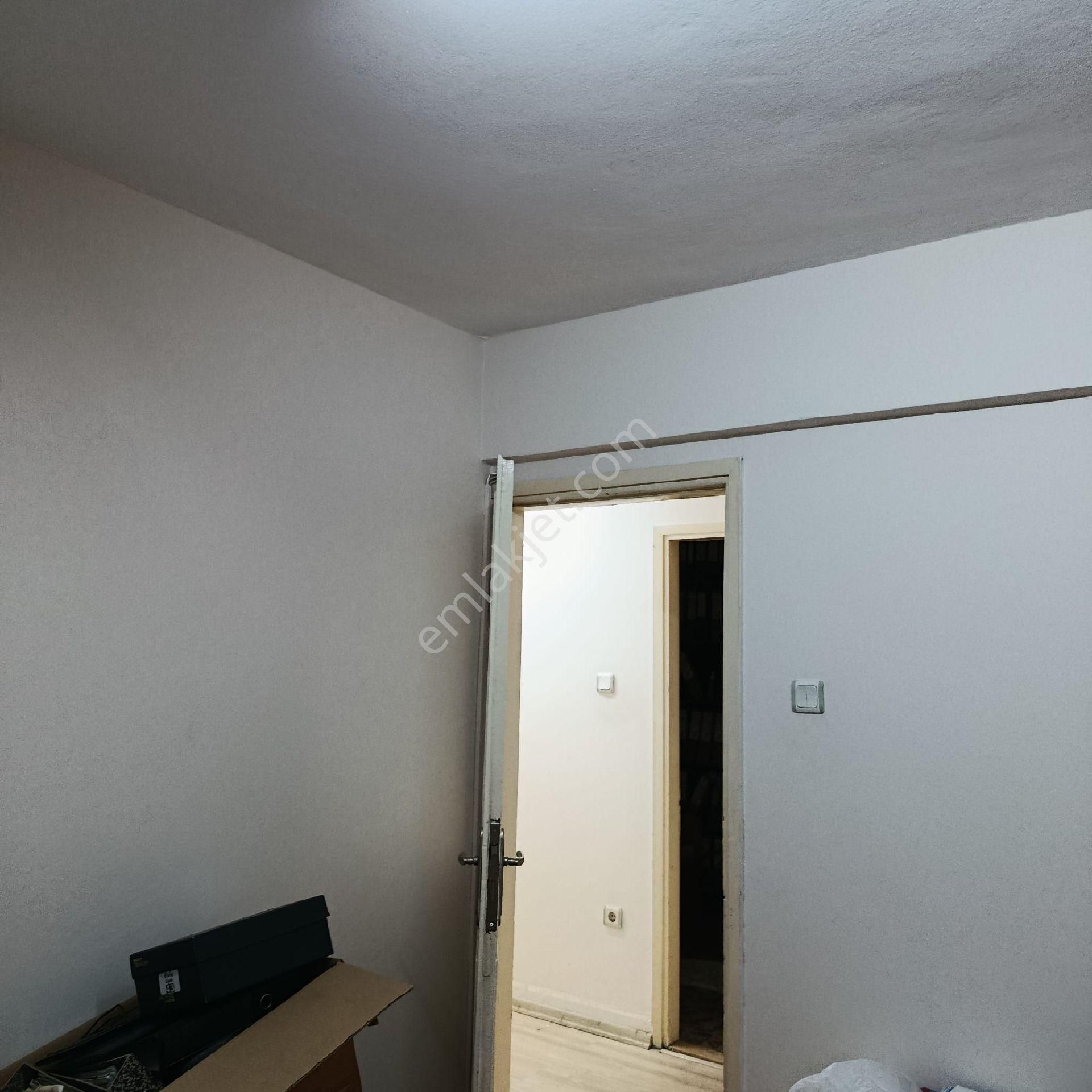 S.evler Merkezde Metrobuse 1dk.2+1 95m2 Kombili Mutfakli Wc'li 1.kat Ofis - Görsel 7