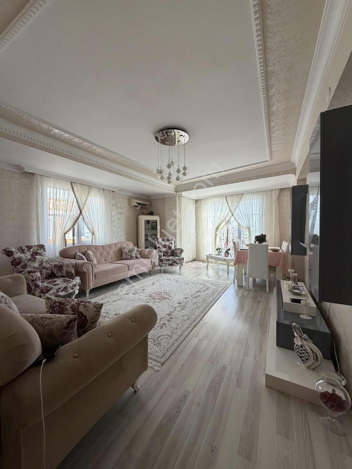 Aşiret Paket Vanlılara Özel 165 M2 Merkezi Konum